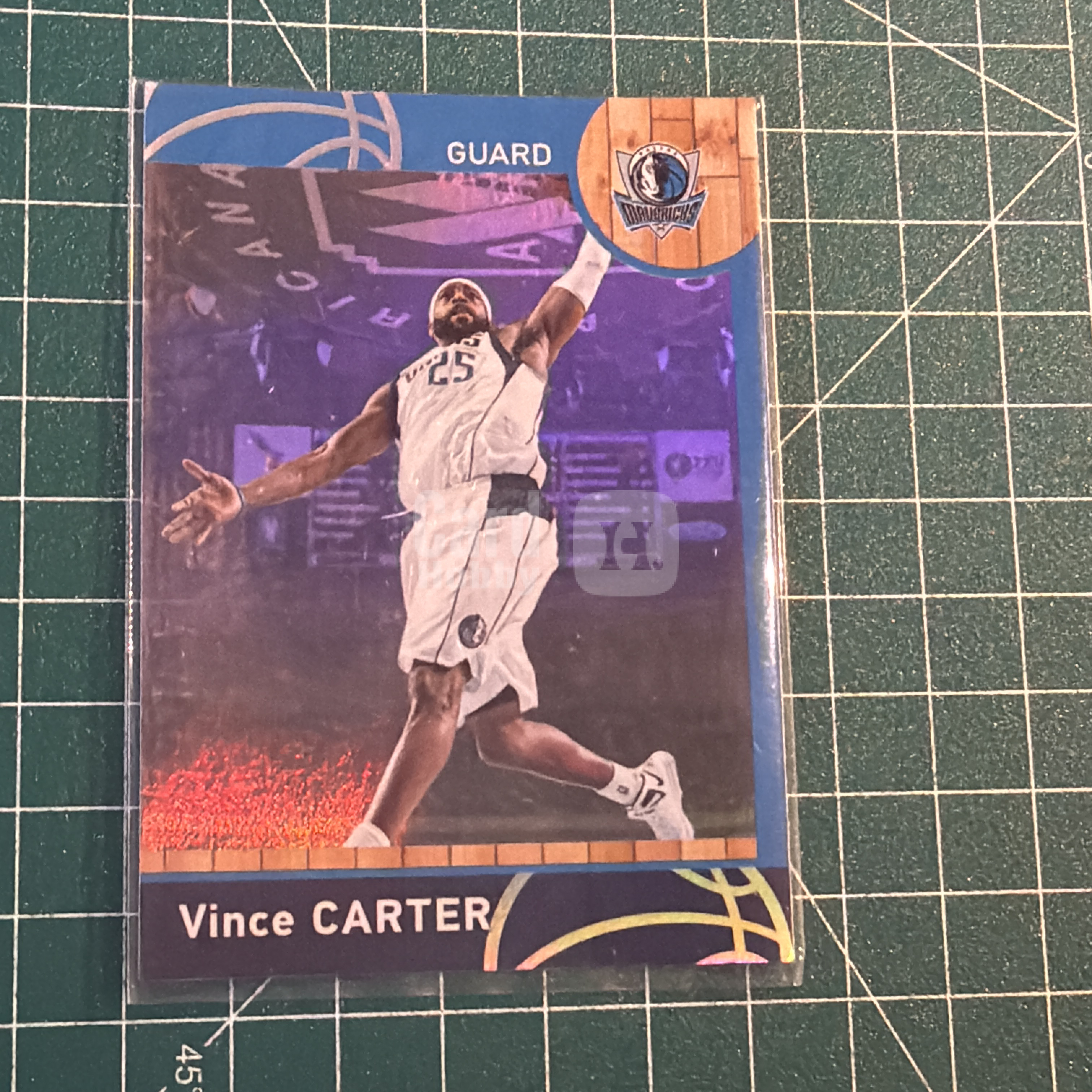2013-14 Panini Americana Vince Carter S.p.a. 文斯卡特 加拿大飞人 折射特卡 银折 四大分卫 十年老卡 绝版卡 稀有大比例 折痕