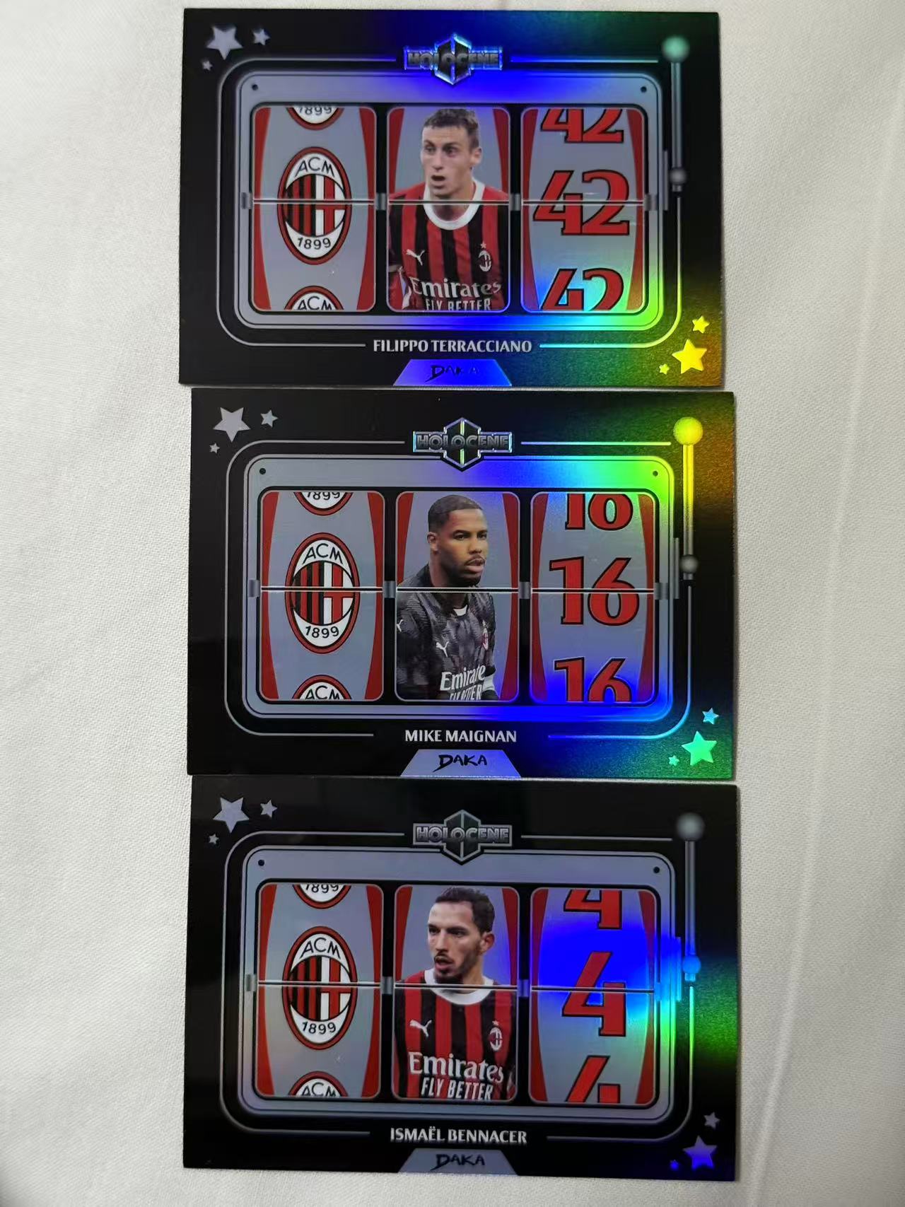 2024-25 DAKA AC米兰队盒 Mike Maignan 【mxn拍卖】达咖 达卡 迈尼昂 本纳赛尔 泰拉乔诺 45编 老虎机 特卡 AC米兰 AC MILAN 意大利法国 凑套必备 不发到付
