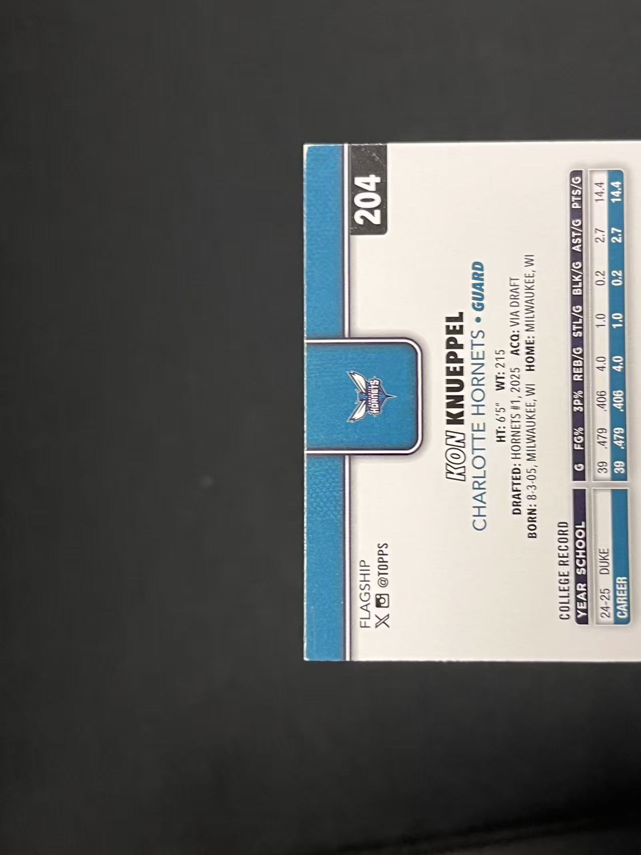 2025-26 Topps Flagship Kon Knueppel 新秀 RC 康 克努佩尔 克尼普尔 正新秀 黄峰 base 银折 【该隐#2】瑕疵如图