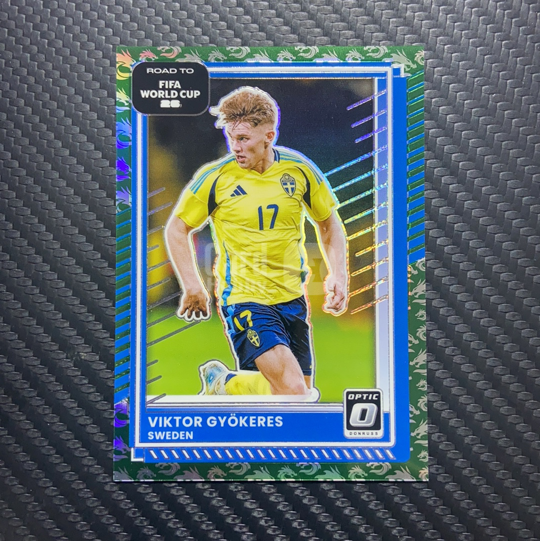 【小牛代拍】2025-26 Panini Donruss 杜蕾斯 世界杯之路 Viktor Gyokeres 哲凯赖什 瑞典 7/8编 龙纹折 超低编 卡品如图（夜雨捉花）