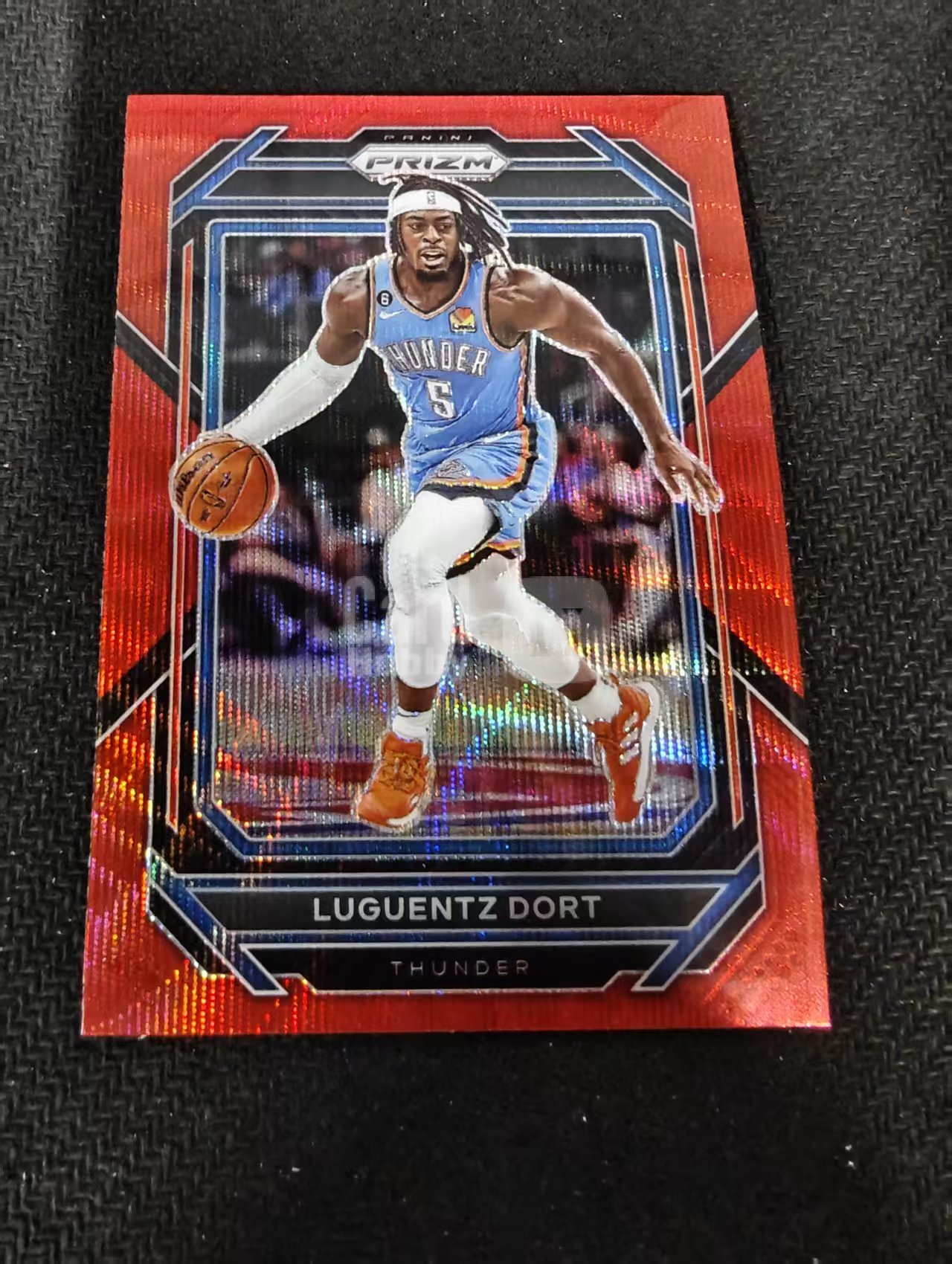 2022-23 Panini Prizm Luguentz Dort 雷霆 吕冈茨 多尔特 红波纹 PZ 划痕 边角瑕疵 #55