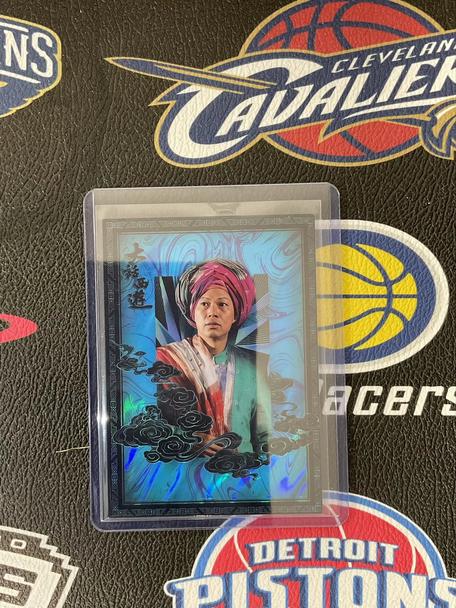 【大树营免费代卖】唐僧 蓝折 01/25 首编 卡星时代 大话西游 卡星 大话西游系列30周年收藏卡 月光宝盒 大圣娶亲 乾坤权契特卡 收藏必备 卡品如图 瑕疵如图 #鸡打鸣