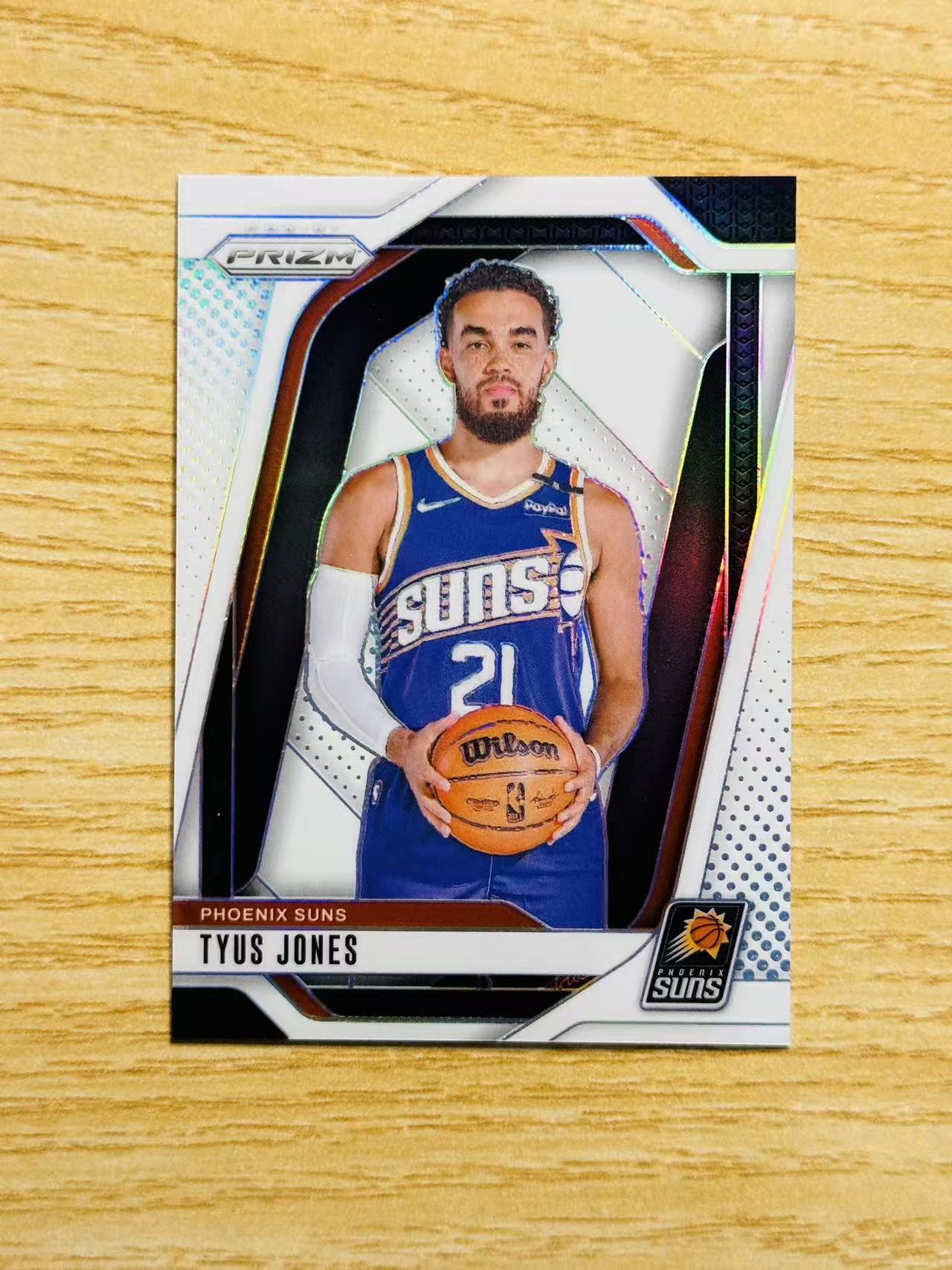 2024-25 Panini Prizm Tyus Jones 嘿嘿代卖 泰尔斯 琼斯 白折 175编 太阳 收藏必备