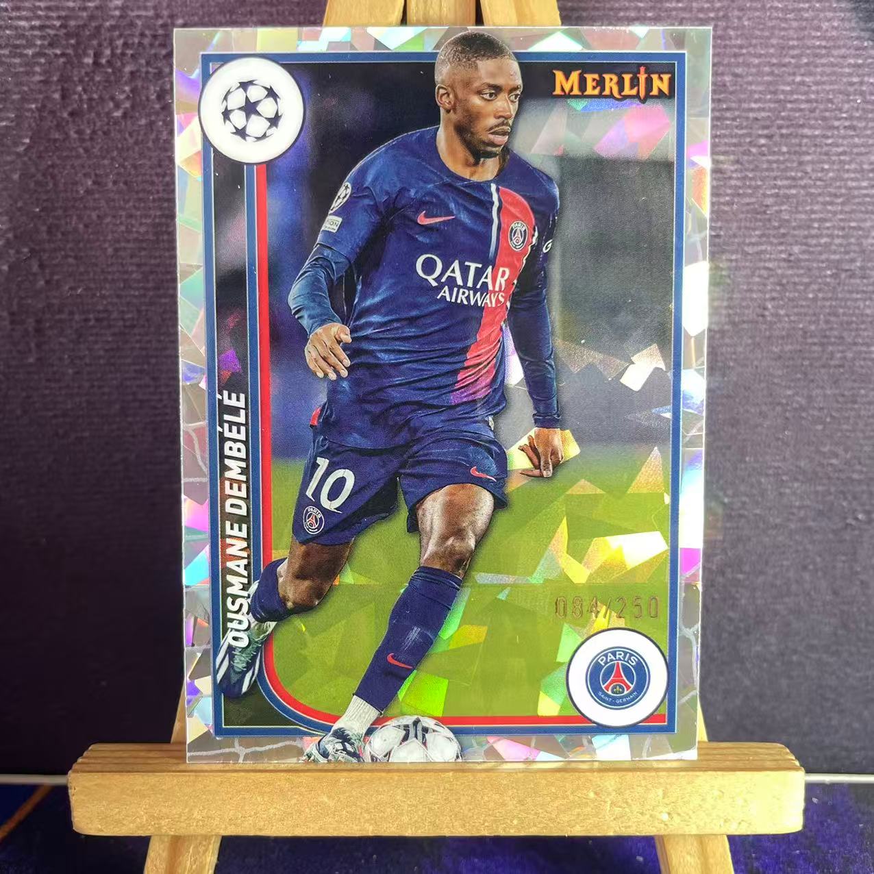 2024 Topps Merlin Ousmane Dembélé 欧冠 巴黎圣日耳曼 大巴黎 登贝莱 250编 银碎冰折 梅林 带编 折射 微瑕如图【拾艺拍卖】川哥
