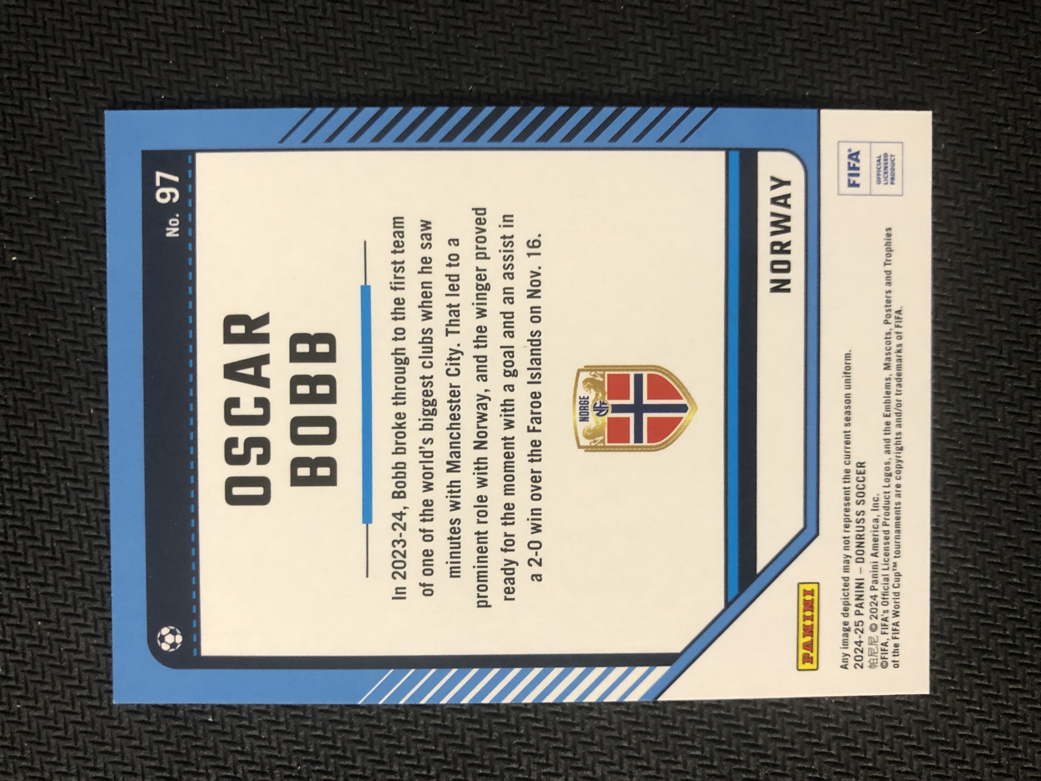 2024-25 Panini Donruss Oscar Bobb 挪威 奥斯卡 鲍勃 88/99编 红平行 FIFA 瑕疵看图 (MFC)