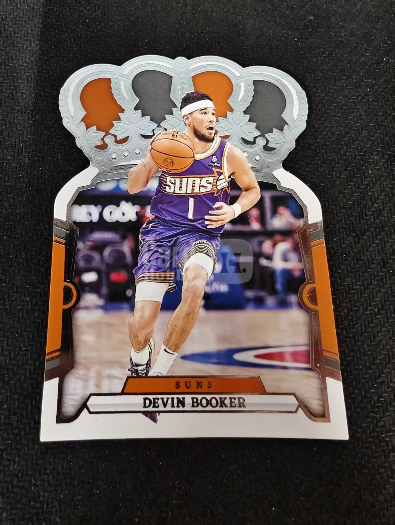 2023-24 panini Crown Royale Devin Booker 皇冠 太阳 德文 布克 皇冠 异形 划痕 边角瑕疵 #71