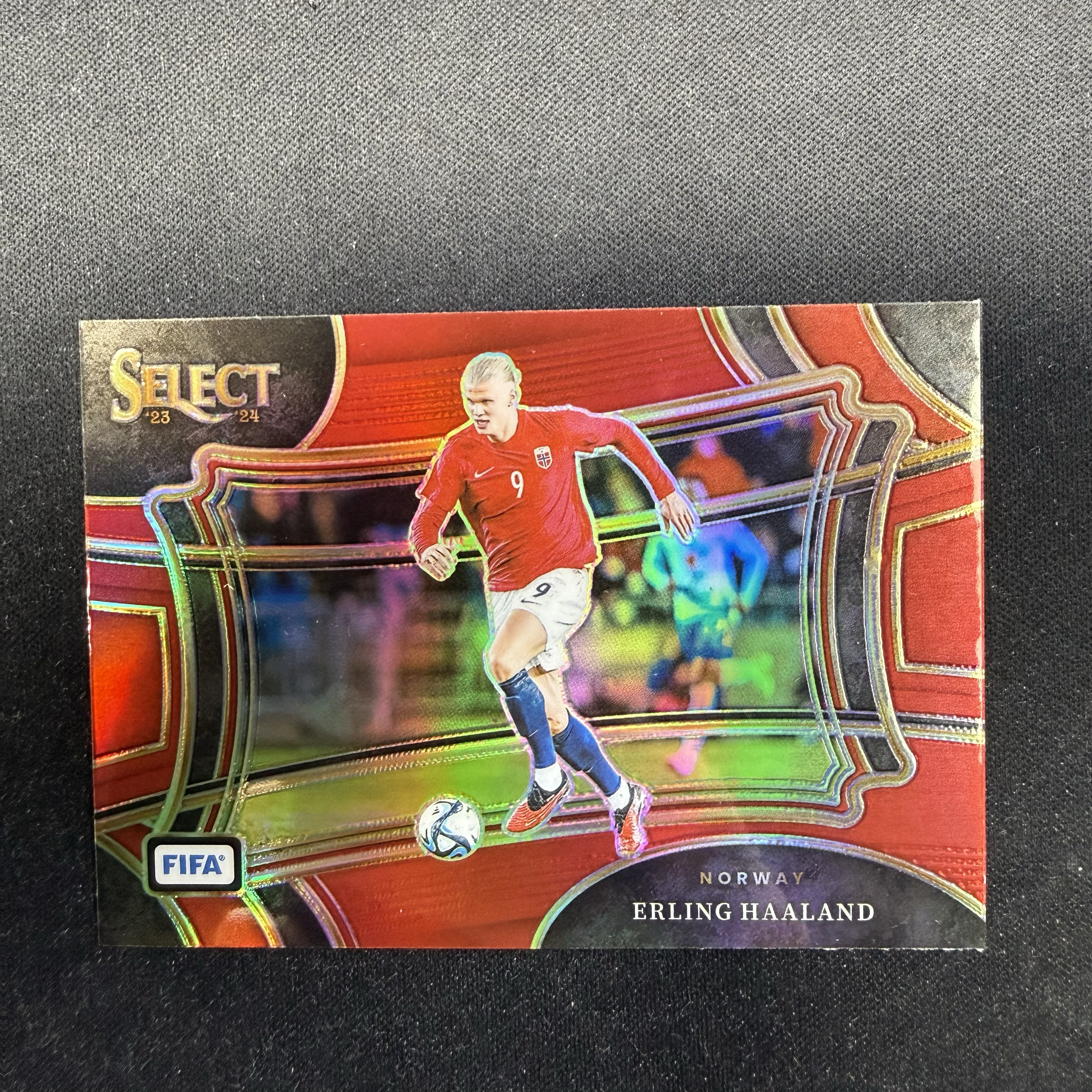 2023-24 Panini Select Erling Haaland 【SC拍卖】FIFA 哈兰德 挪威 三级 红折 收藏必备(小樽之恋)