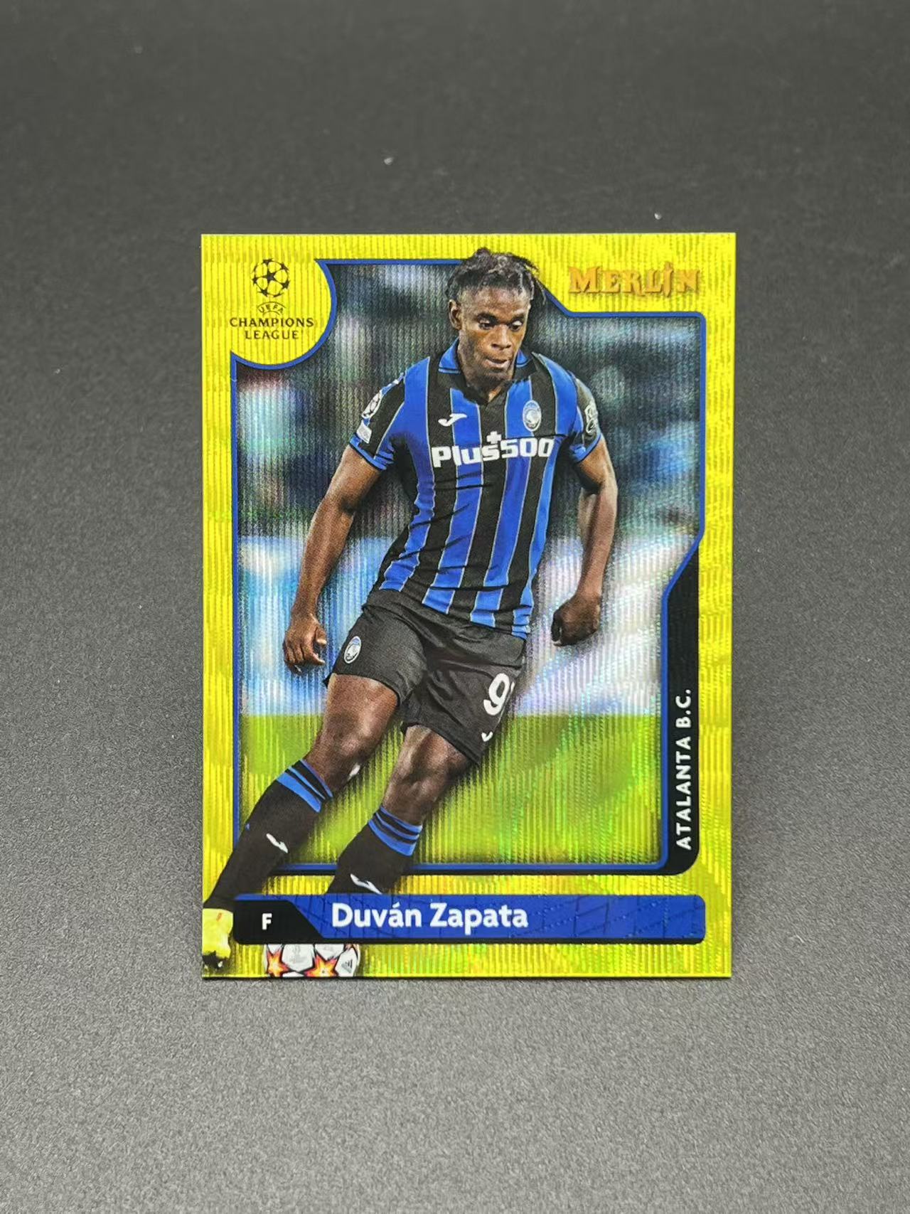 2022 Topps Merlin Duvan Zapata 【湖水蓝拍卖】 萨帕塔 亚特兰大 欧冠 梅林 黄波纹折 225编 专收必备