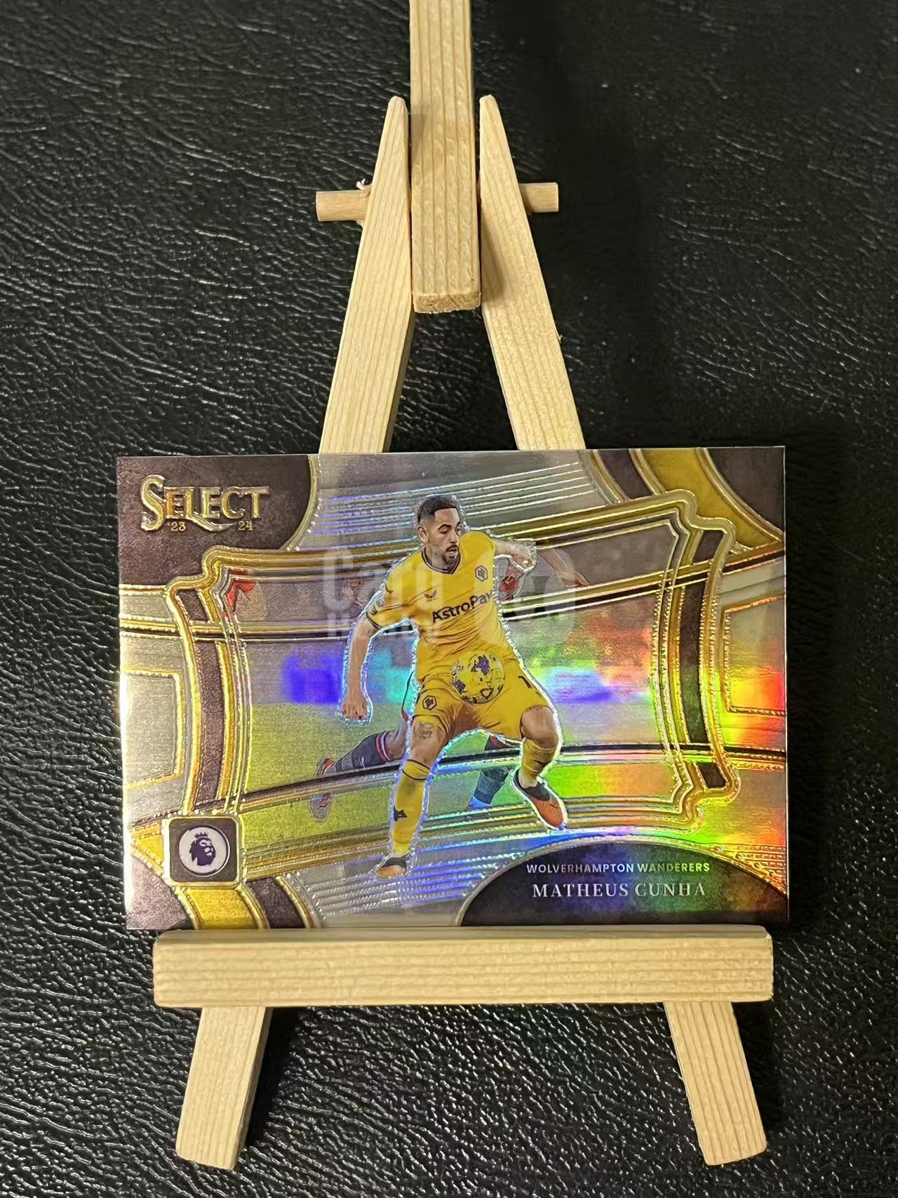 2023-24 Panini Select Matheus Cunha 库尼亚 三级 狼队 英超 银折 实卡精美 卡品如图 LA-2