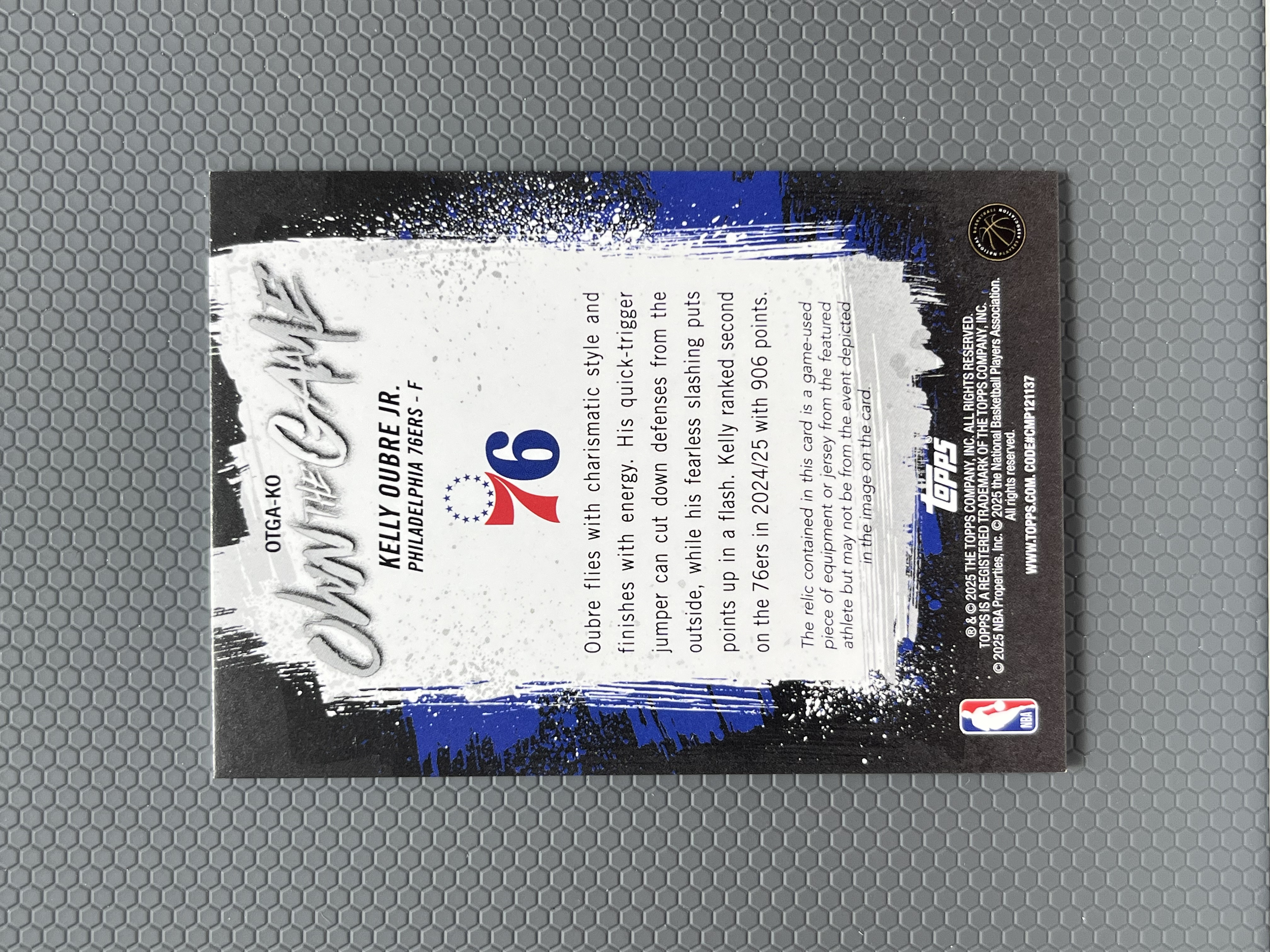 2025 Topps 凯利·乌布雷 KELLY OUBRE JR 76人 球衣切割 物料 OWN THE GAME 特卡 卡品如图-左