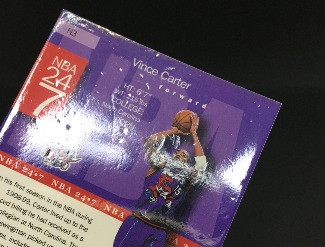 【DC拍卖】11.19 UD HOLOGRFX 大比例折射特卡 经典老特 实卡美如画 四大分卫之一 名人堂巨星 NBA历史最强扣将 半人半神 文斯 卡特(微瑕)