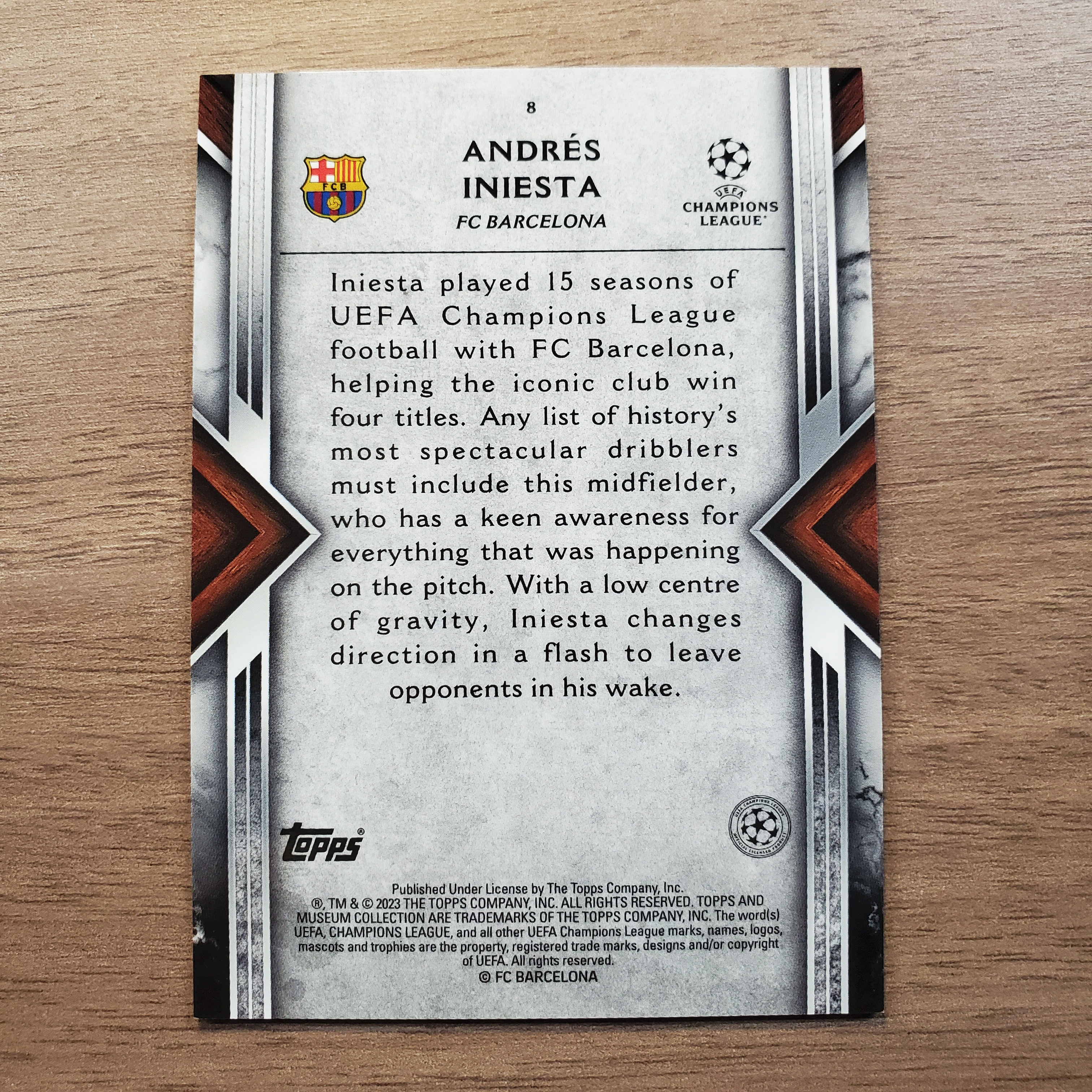 2022-23 Topps museum Andres Iniesta 伊涅斯塔 1/1编 1of1 绿宝石折 巴萨 巴塞罗那 西班牙 欧冠博物馆 base卡 梅西苏亚雷斯哈维皮克队友 仅此一张