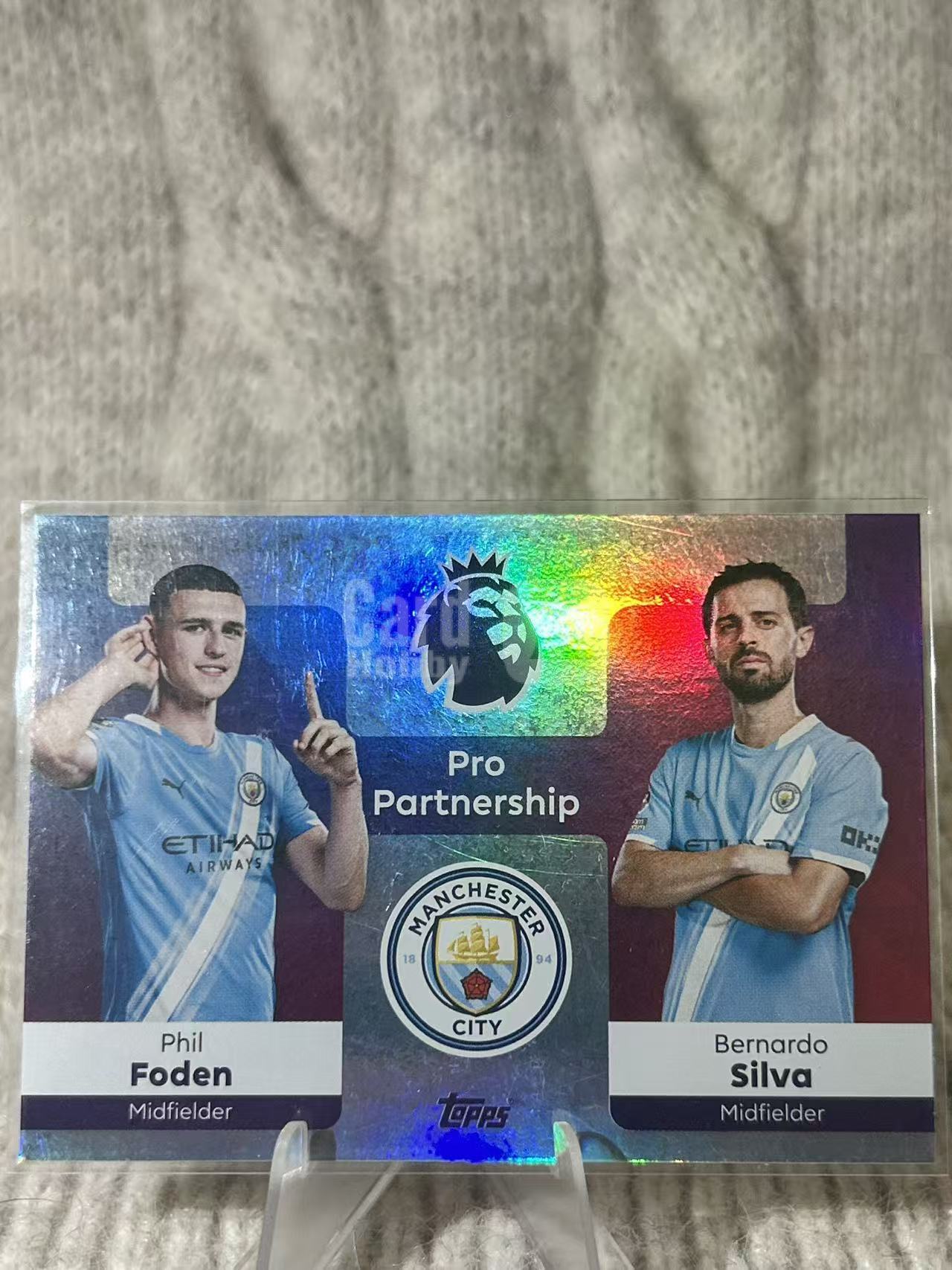 2024 Topps Chrome Phil Foden & Bernardo Silva 菲尔・福登 & 贝尔纳多・席尔瓦 - 效力曼城,技术灵动配合默契,蓝月中场黄金搭档,凑套必备