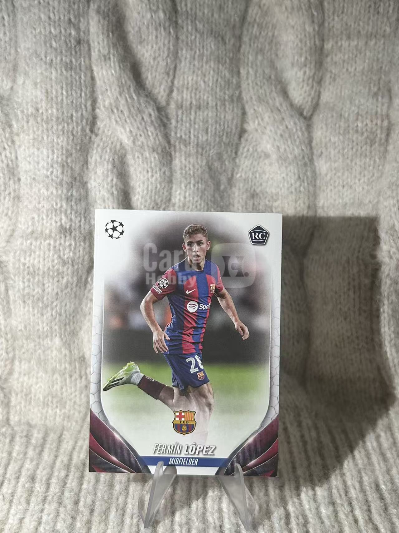 2023-24 Topps UEFA Champions League Fermín López RC 新秀基础卡,巴塞罗那西班牙中场费尔明・洛佩斯,巴萨青训新星,活力十足的中场小将,凑套必备