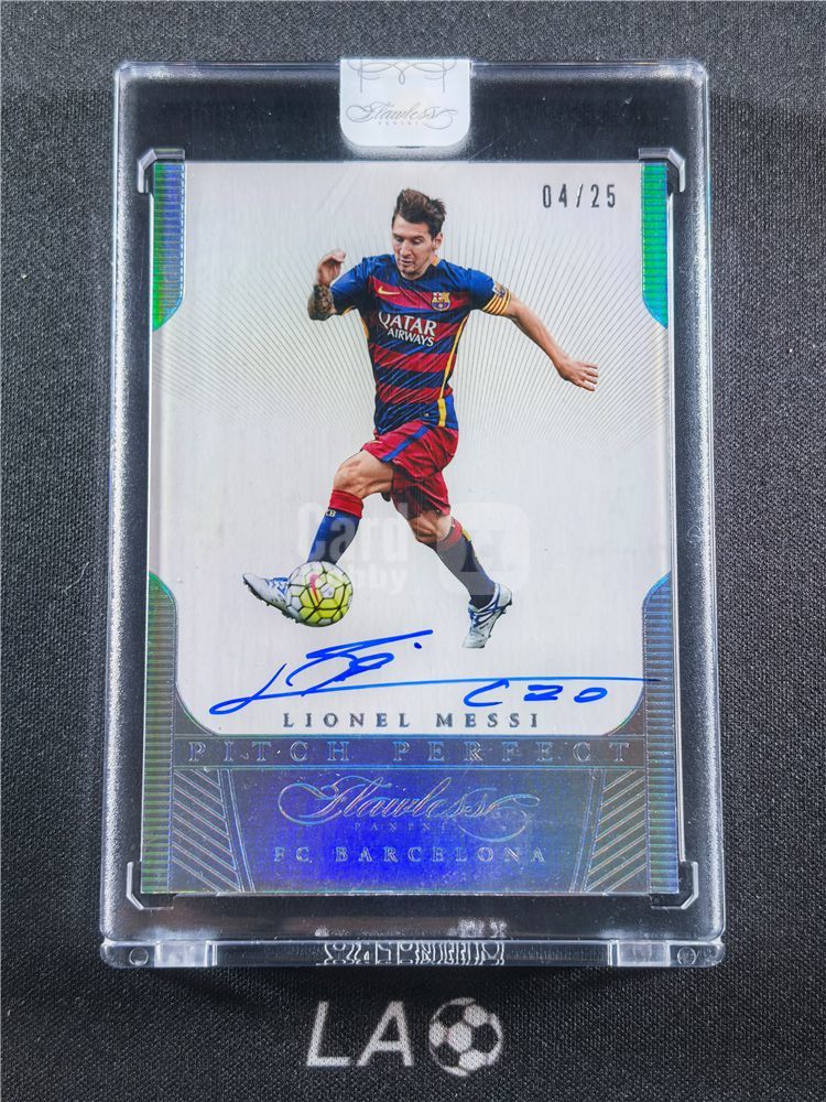 【LA拍卖精品】2015-16 Panini Flawless Lionel Messi 元年足球手提 巴塞罗那 巴萨 利昂内尔 里奥 梅西 球王 阿根廷 /25编 银闪版 Pitch Perfect 卡签签字 原封砖 瑕疵如图 A01A