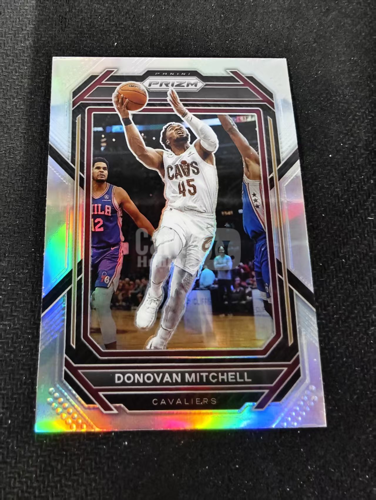 2022-23 Panini Prizm Donovan Mitchell 多诺万 米切尔 骑士 银折 PZ 划痕 边角瑕疵 #66