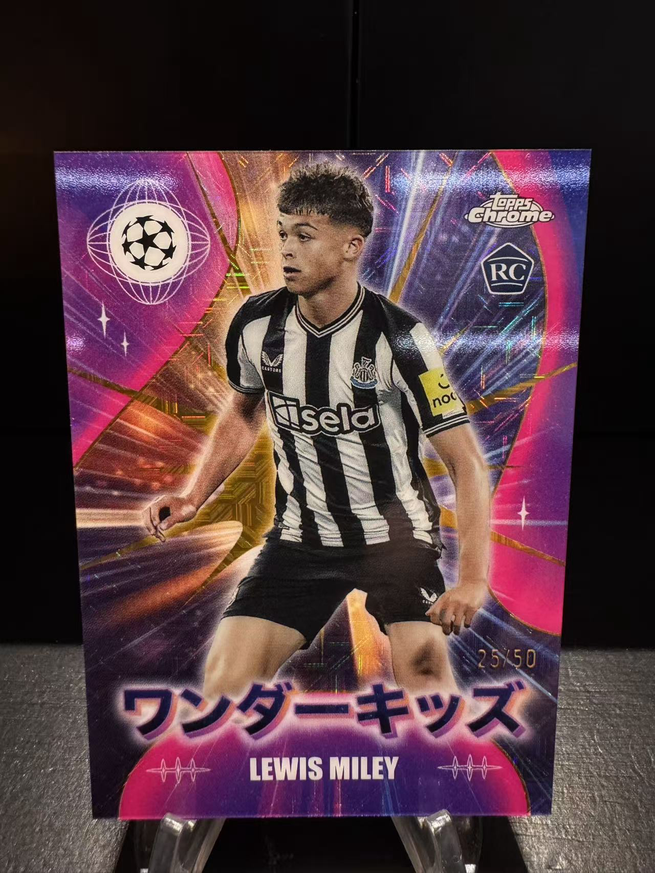 龖2024 Topps 樱花 Lewis Miley RC 日版 樱花 纽卡斯尔联 刘易斯 麦利 米利 米粒 25/50编 神奇小妖特卡 RC新秀 金Mojo折 卡品如图 MJ002l