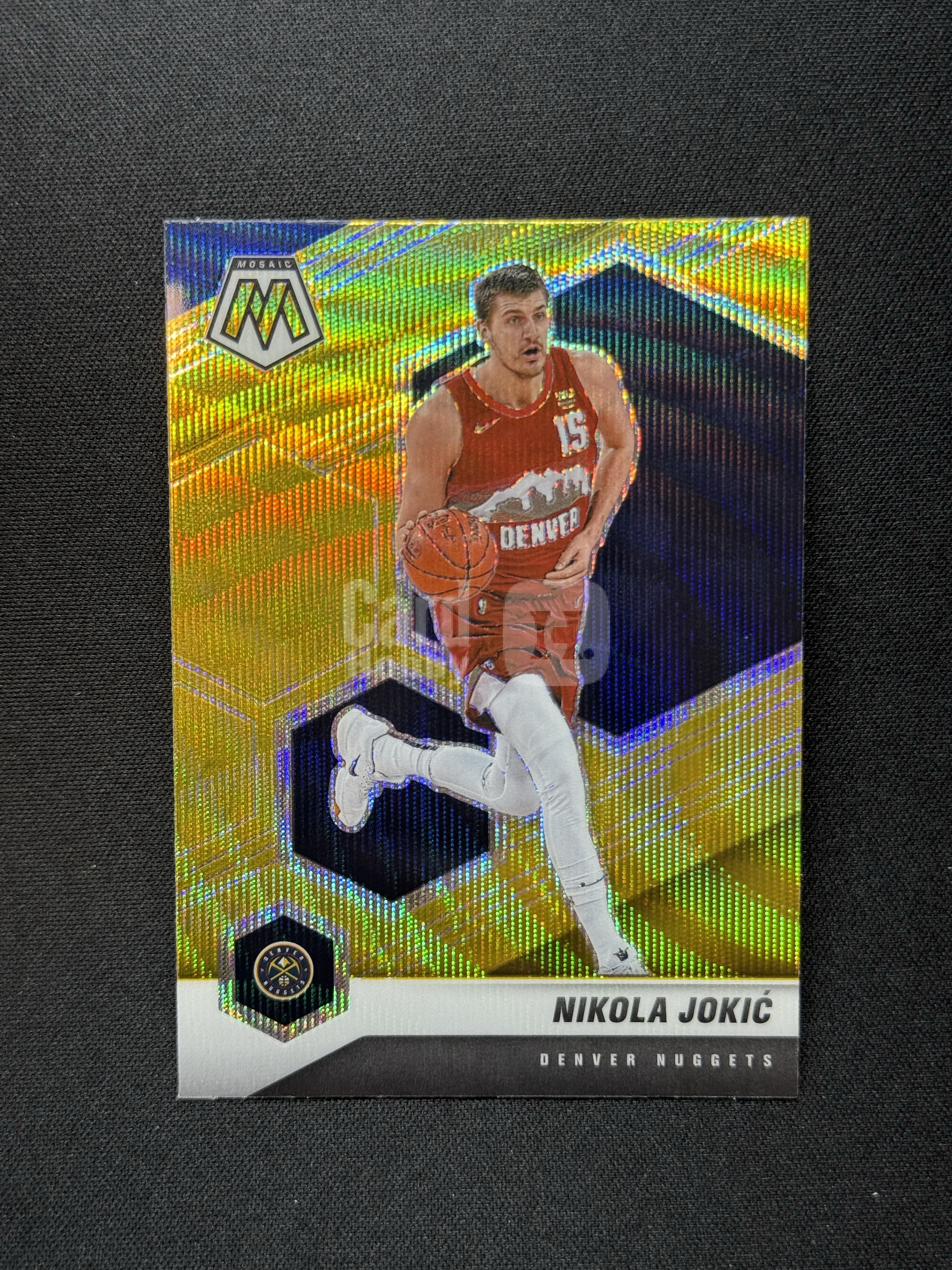 2020-21 Panini Mosaic Nikola Jokic 【小贝代拍】马赛克 掘金 约老师 约基奇 黄波纹折 瑕疵如图 拍前看描述 H WAITAK