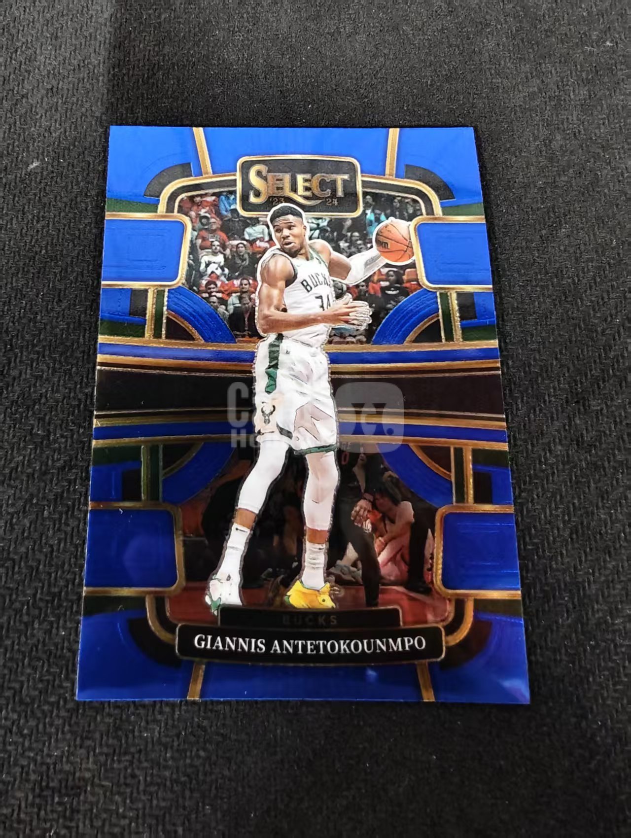 【可合并,不累计】2023-24 Panini Select Giannis Antetokounmpo 扬尼斯 阿德托昆博 字母哥 雄鹿 一级 划痕 边角瑕疵 #60