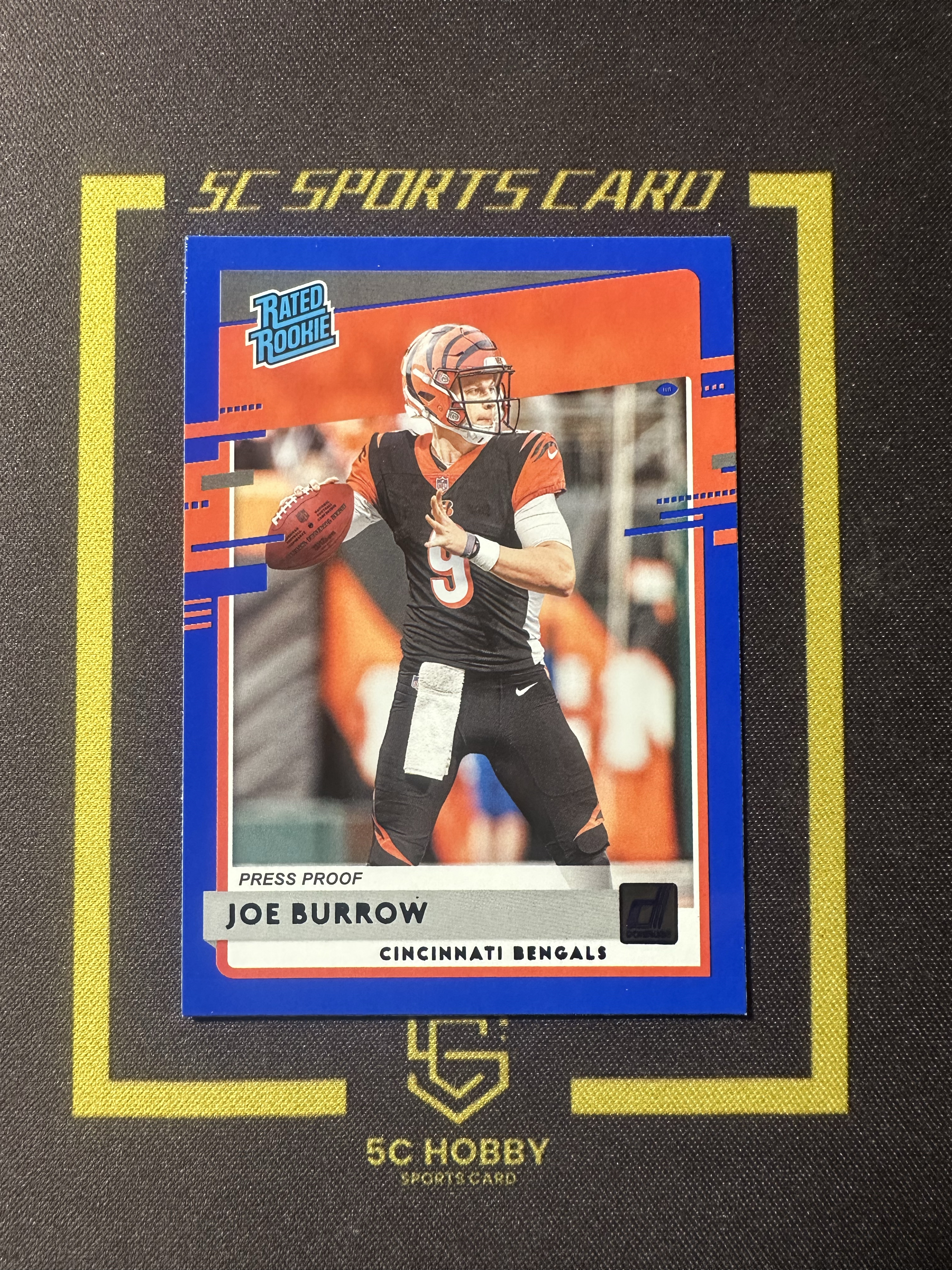 【主演出卡】 2020 橄榄球 杜蕾斯 猛虎队 顶级好秀 QB 四分卫 Joe Burrow 乔 伯罗 新秀 base RC 蓝版 少见!