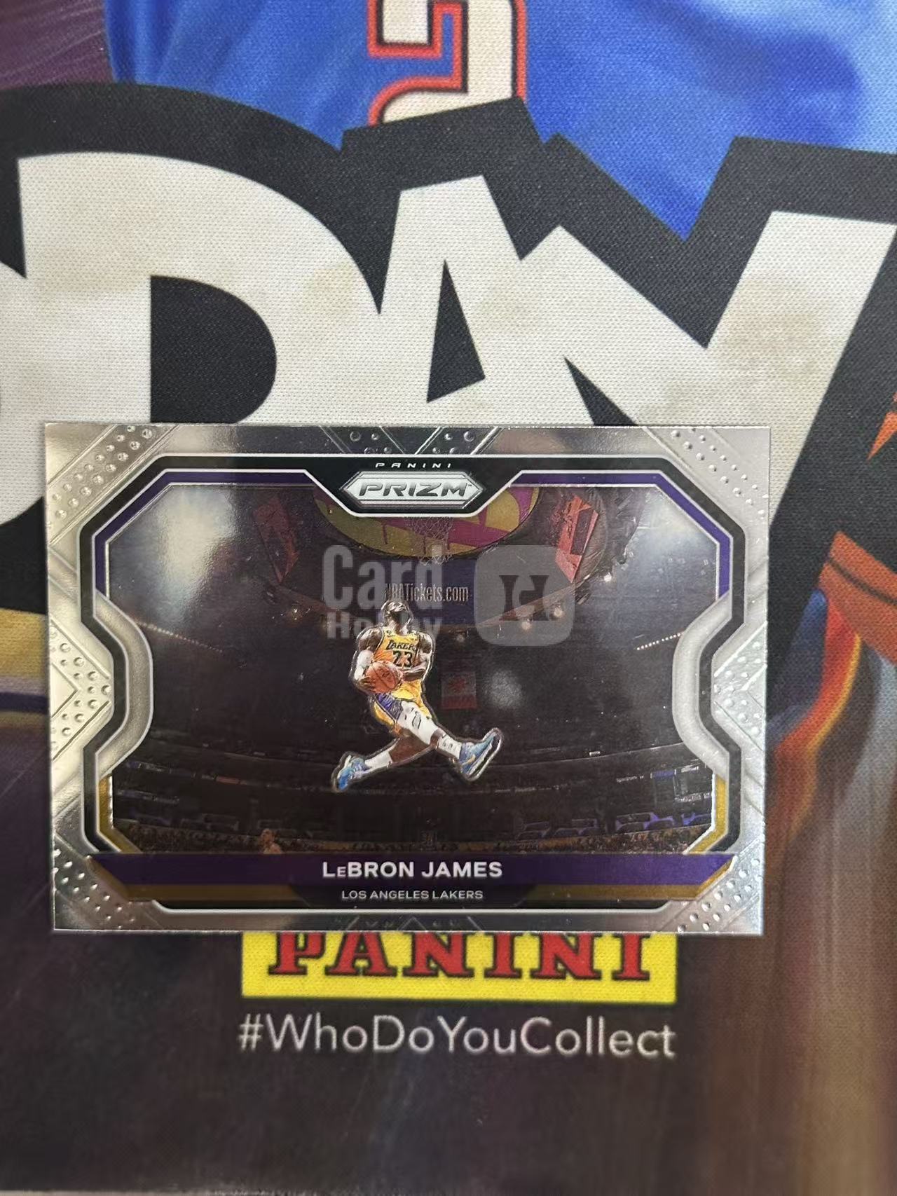 2020-21 Panini Prizm LeBron James 【小猪包代卖】勒布朗 詹姆斯 剪刀脚 base 横版 唯一版本
