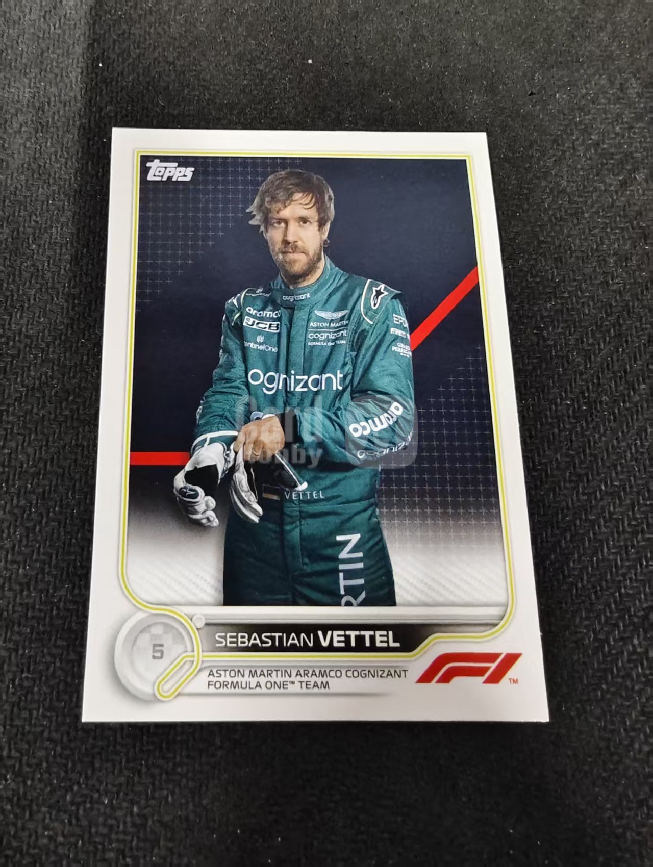 2022 Topps Chrome F1 Sebastian Vettel 阿斯顿马丁 赛巴斯蒂安 维泰尔 维特尔 划痕 边角瑕疵 @9