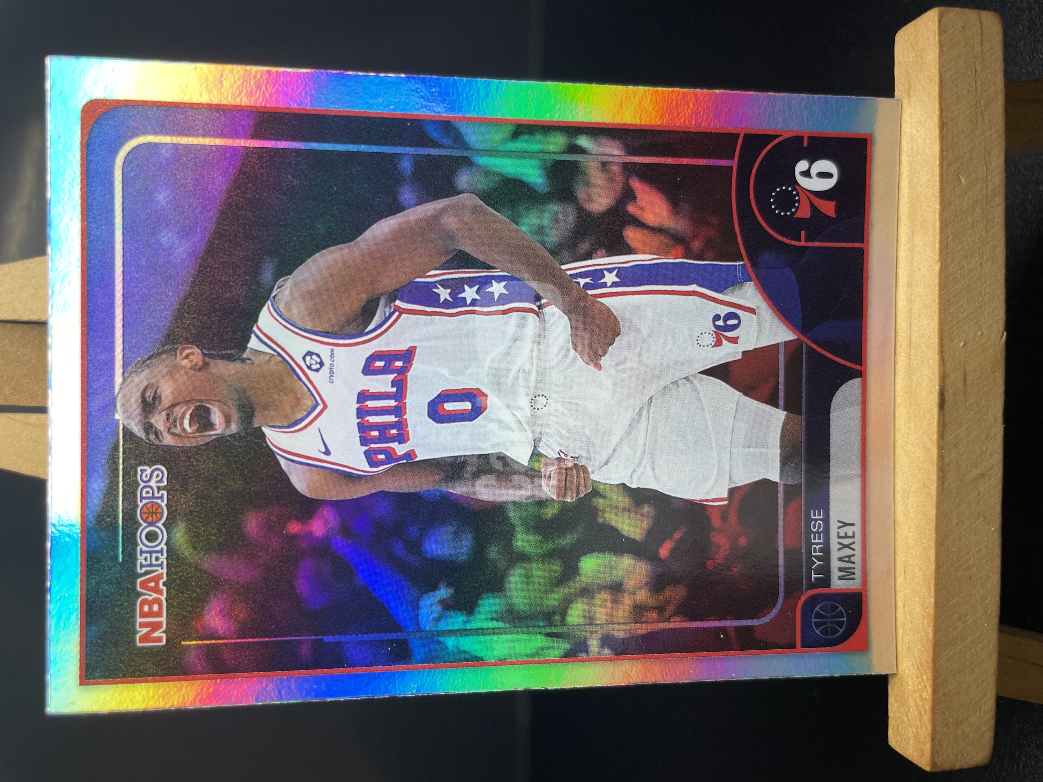 (A4) 2026 TOPPS NBAHOOPS 折射 马克西 76人 近期大热球星 收藏凑套必备 卡品如图 !!!