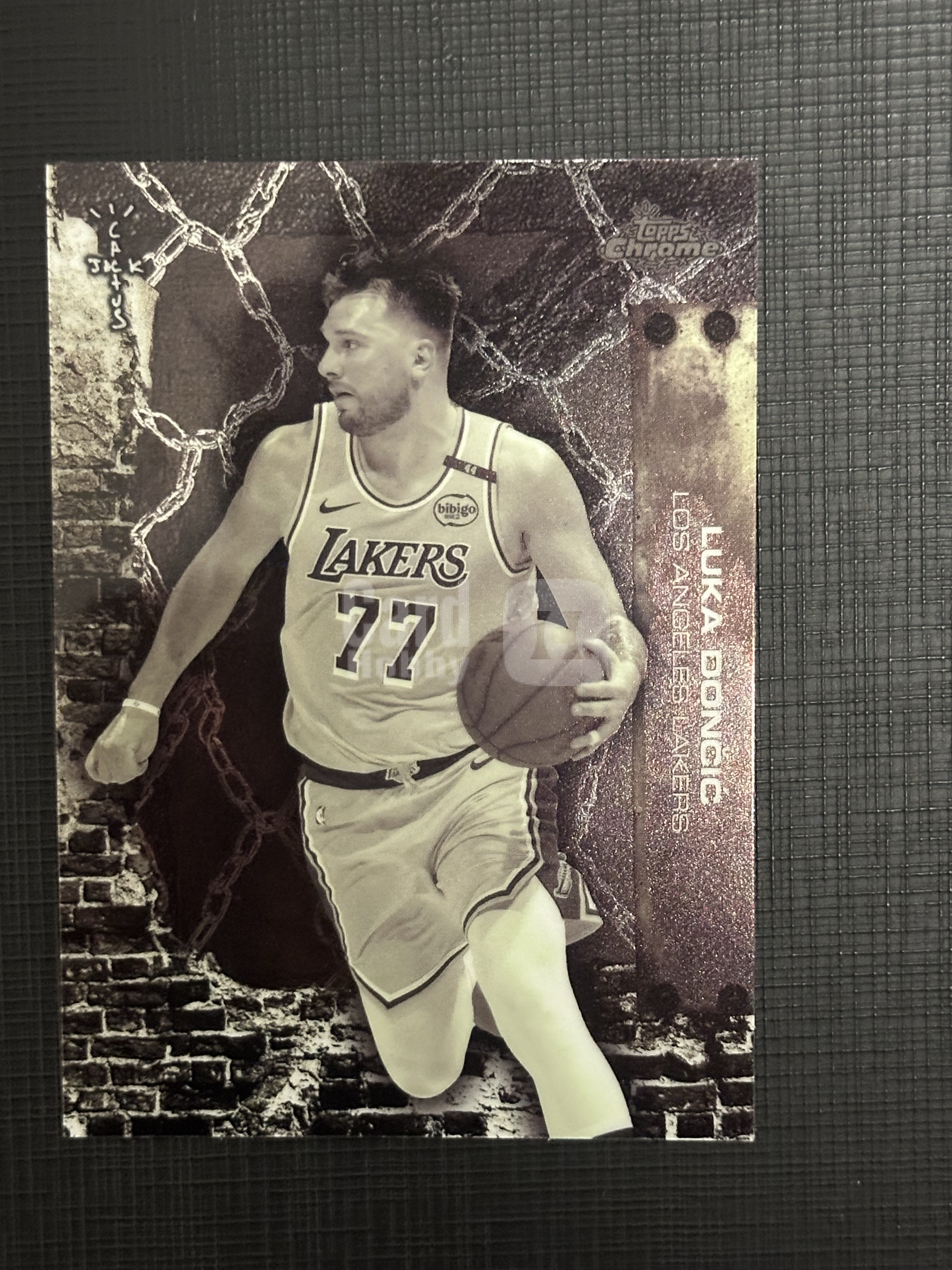 2026 Topps Chrome Luka Doncic 卢卡 东契奇 湖人 蟑螂盒 仙人掌 联名 base 卡品如图