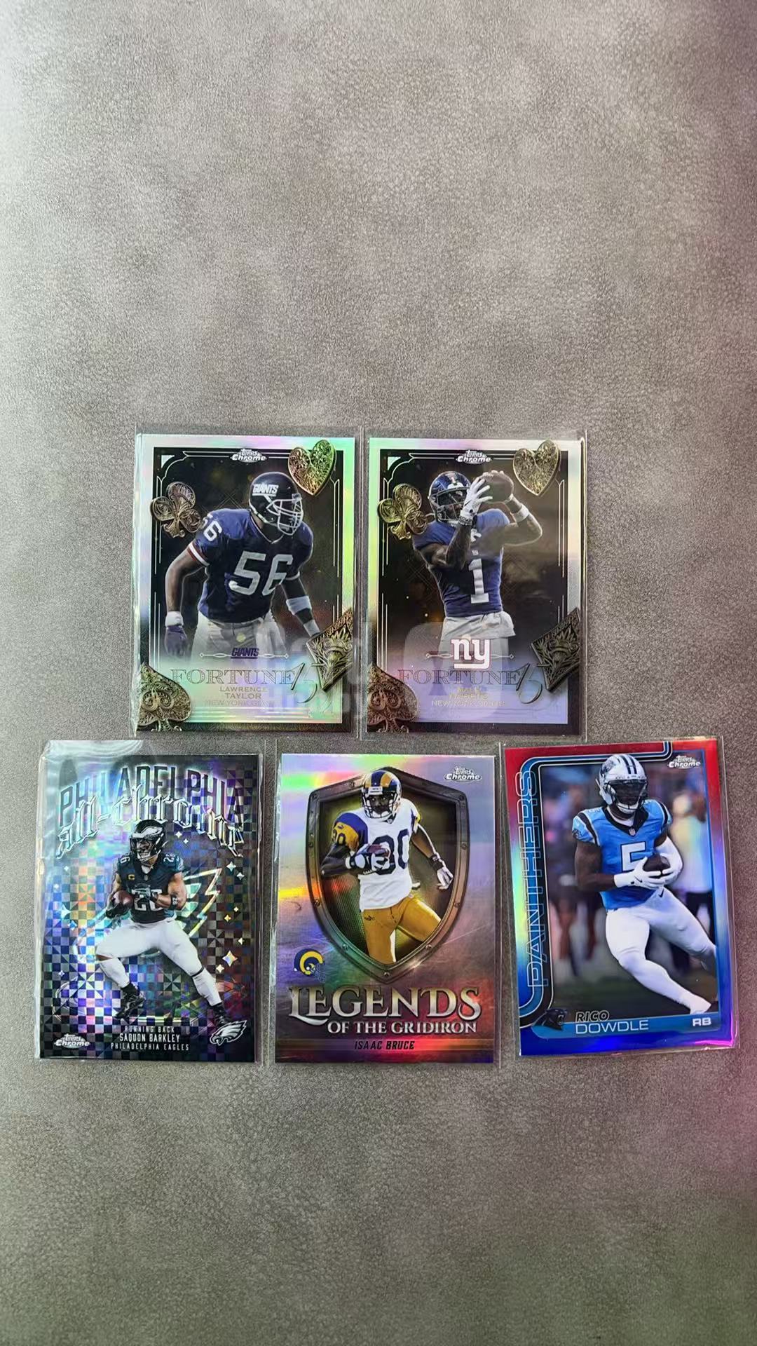 4299【330球星卡实体店代卖】2025 Topps Chrome NFL TC元年 劳伦斯泰勒 马利克内伯斯 萨克万巴克利 艾萨克布鲁斯 等 折射 LOT 特卡 三色折 无卡具(UK23)