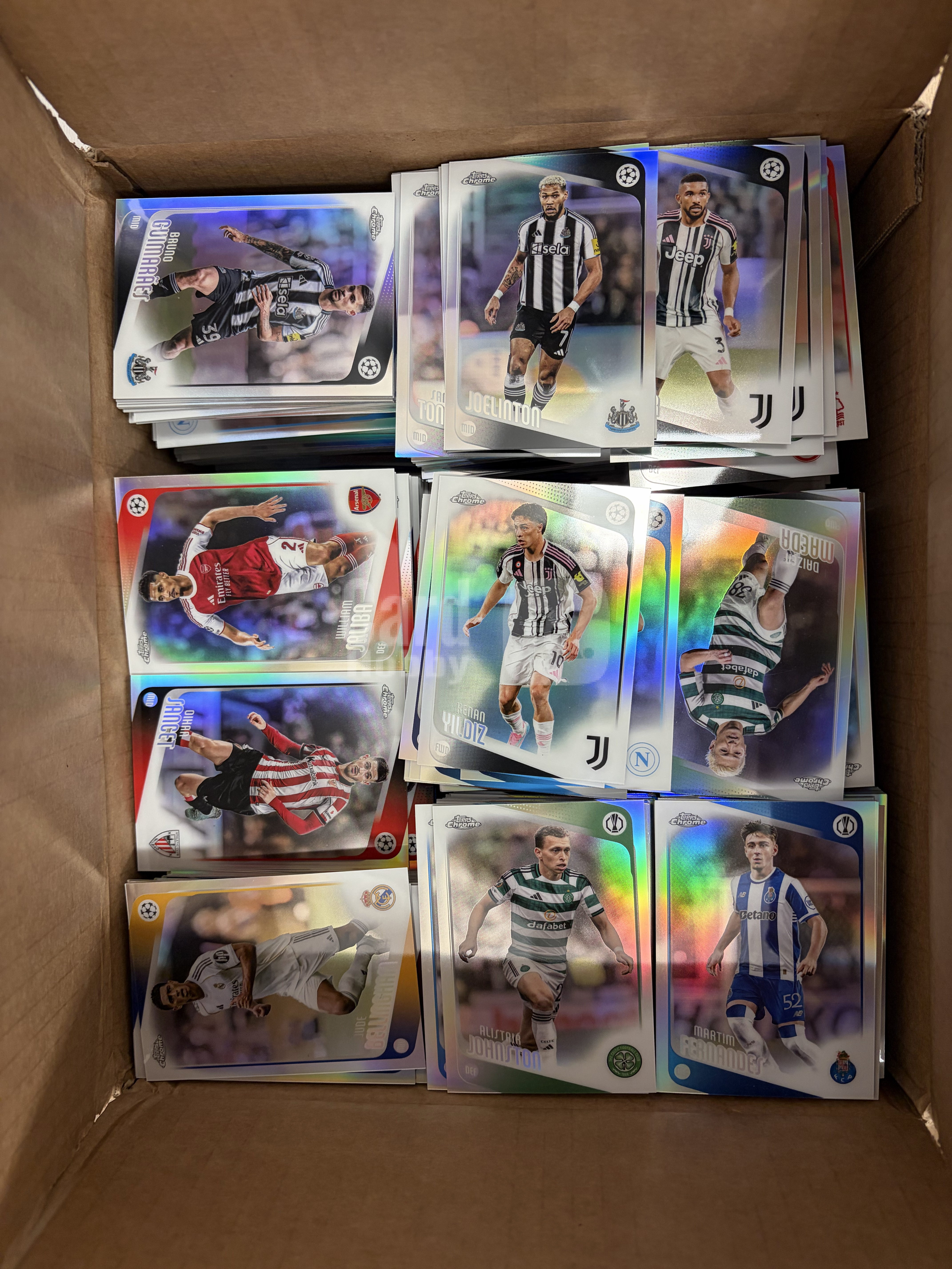 2025-26 Topps Chrome Base 欧战TC 2100张左右 整箱全部均为正银折! 不保人物不保卡品 巴塞罗那皇家马德里等 随机出现好人base 可博金球回购 顺丰到付介意勿拍 #12