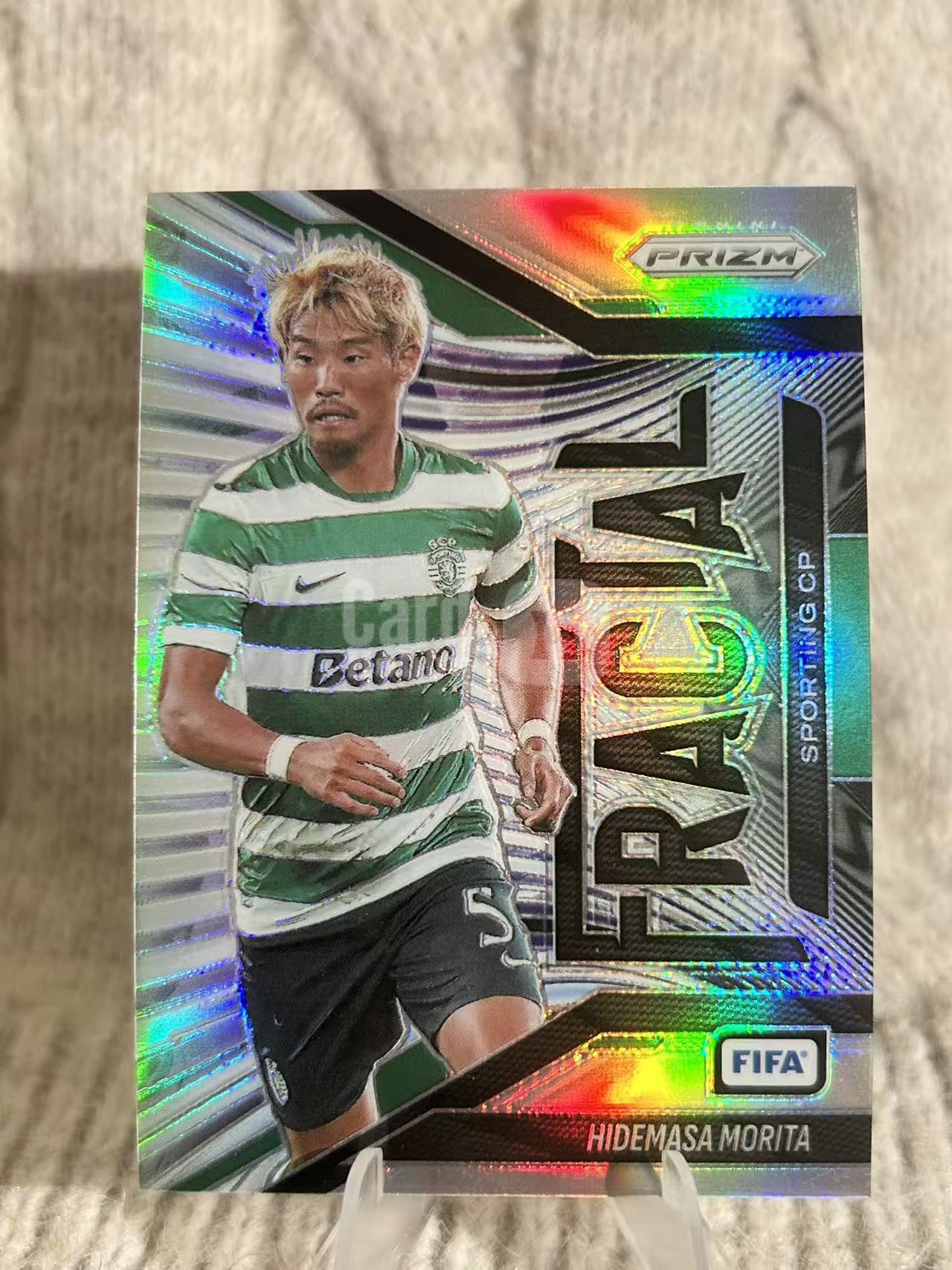 2025 Panini Prizm FIFA Hidemasa Morita 守田英正,葡萄牙体育,Fractal 分形银折特卡。日本国脚中场,攻防均衡,是球队中场重要的攻防枢纽