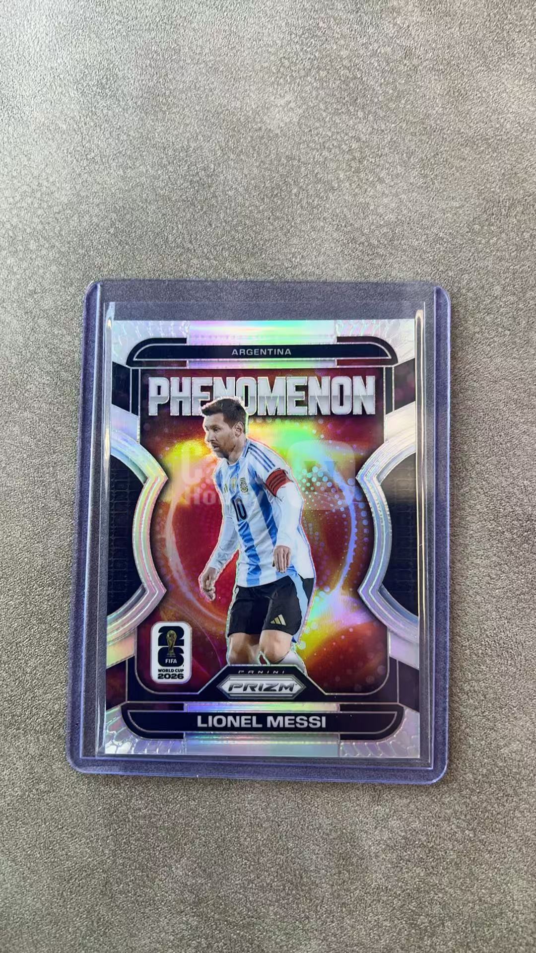 8094【330球星卡实体店代卖】2026 帕尼尼 PRIZM WORLD CUP 世界杯 Lionel Messi 梅西 阿根廷 现象级特卡 银折 仅顺丰寄付 (UK23)