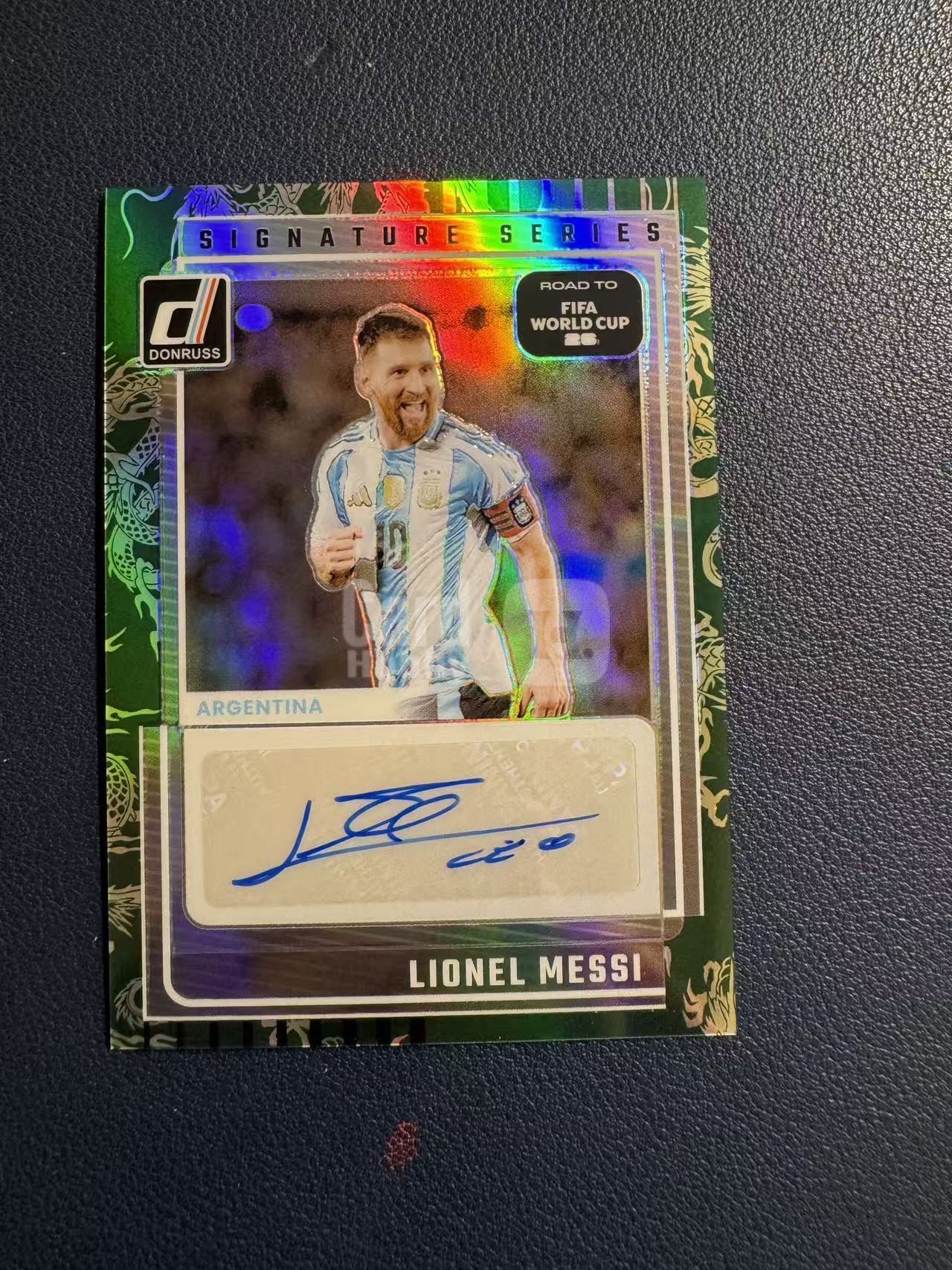 2025-26 Panini Donruss Lionel Messi 梅西 梅老板 球王 杜蕾斯 FIFA 通往世界杯之路 签字 龙纹折 龙 ...