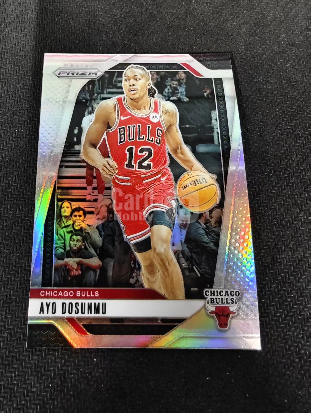 2024-25 Panini Prizm Ayo Dosunmu 阿约 多孙姆 公牛 银折 PZ 划痕 边角瑕疵 #121