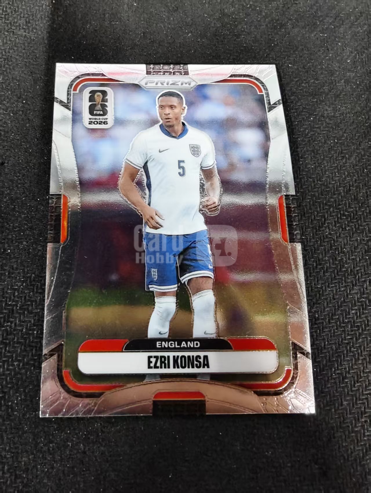 2026 Panini World Cup Prizm Ezri Konsa 世界杯PZ 英格兰 埃兹里 孔萨 PZ世界杯 划痕 边角瑕疵#116