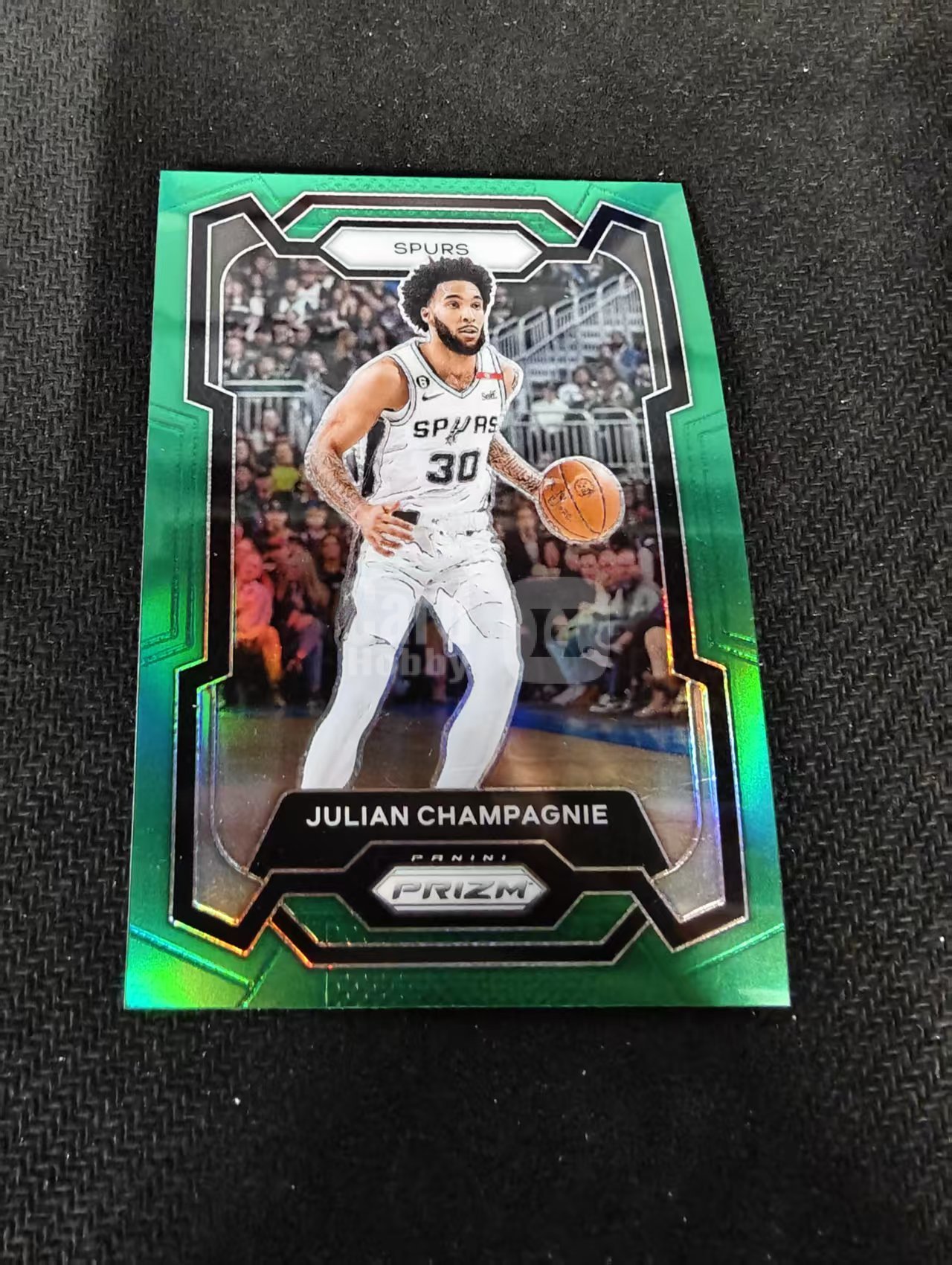 2023-24 Panini Prizm Julian Champagnie 朱利安 尚彭尼 马刺 绿折 PZ 划痕 边角瑕疵 #124