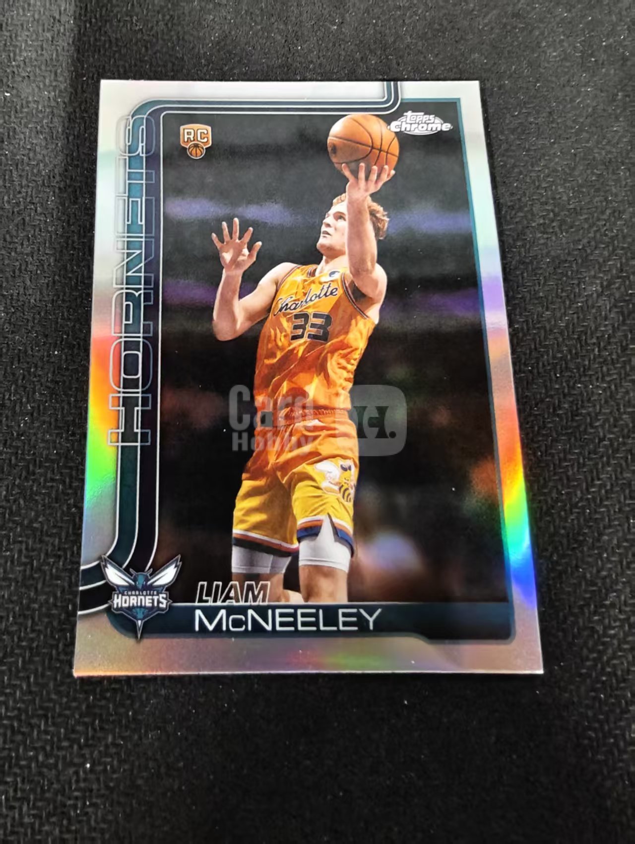 2026 Topps Chrome Update Liam McNeeley RC 篮球TCU 麦克尼利 银折 折射 夏洛特黄蜂 新秀 瑕疵如图