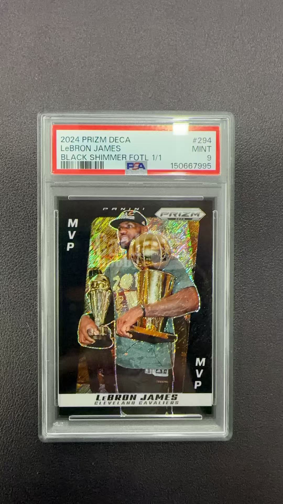 2024 Panini Prizm LeBron James 【EC代卖】 PZ 骑士 勒布朗 詹姆斯 MVP 捧杯选图 1/1编 1OF1 折射 黑折 黑shimmer折 PSA9 鬼速55