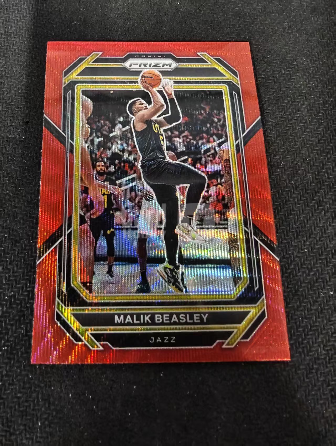 2022-23 Panini Prizm Malik Beasley PZ 马里克比斯利 爵士 红波纹 PZ 划痕 边角瑕疵 #60