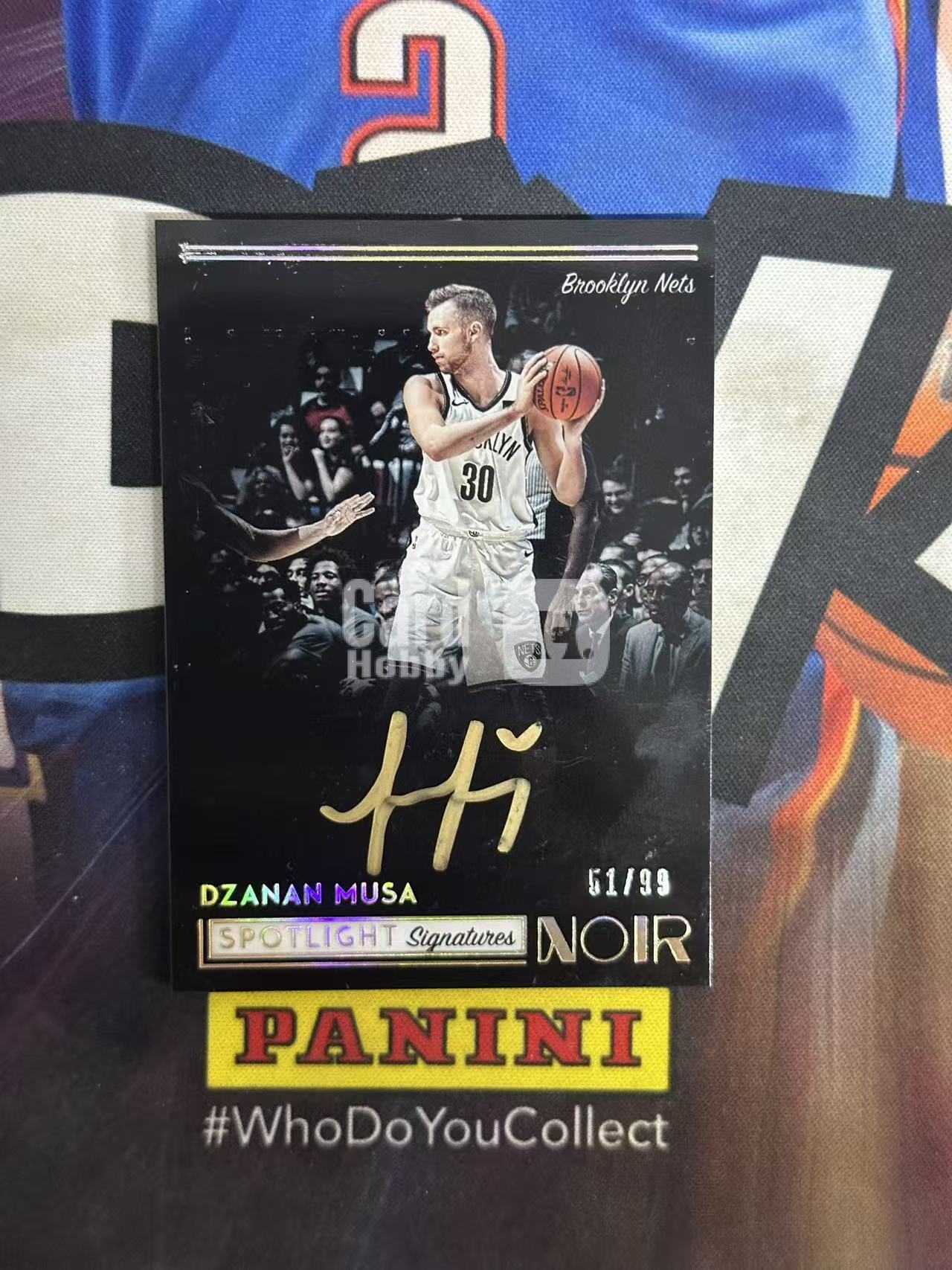 2018-19 Panini Noir Dzanan Musa 【小猪包代卖】99编 聚光灯 穆萨 新秀 签字 卡签 镜面 金笔 球王
