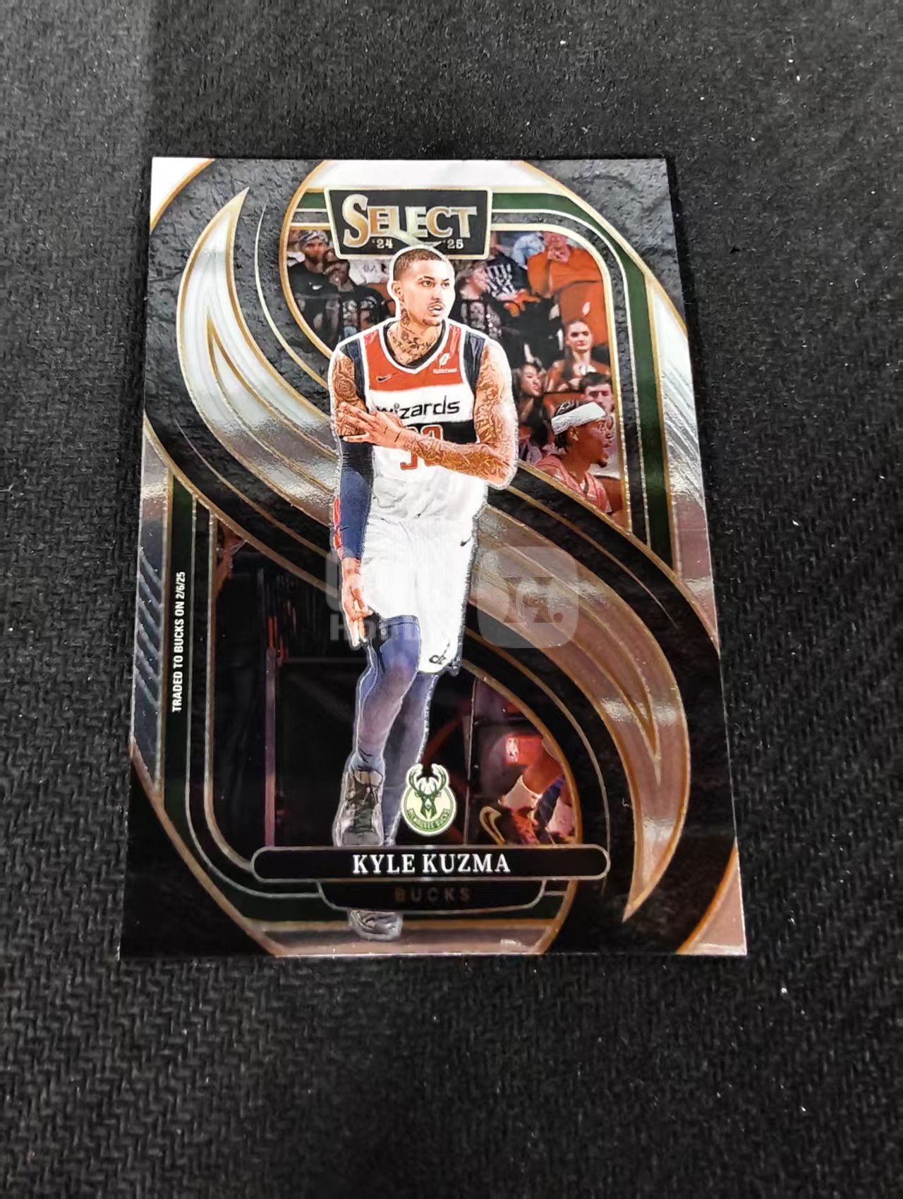 【可合并，不累计】2024-25 Panini Select kyle kuzma 雄鹿 凯尔 库兹马 二级 划痕 边角瑕疵 #106