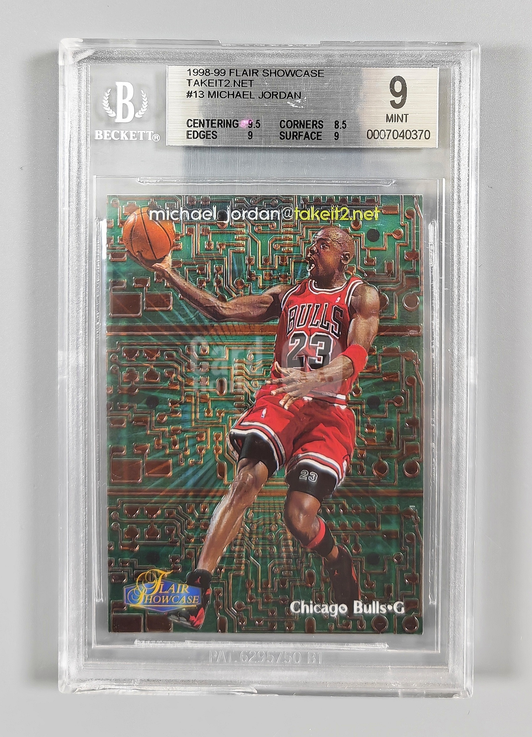 1998-99 Fleer Showcase Michael Jordan 【月火代卖】公牛 迈克尔乔丹 篮球之神 /1000编 电路板 Takeit2 老特 超级稀有 BGS9 壳损 luffy
