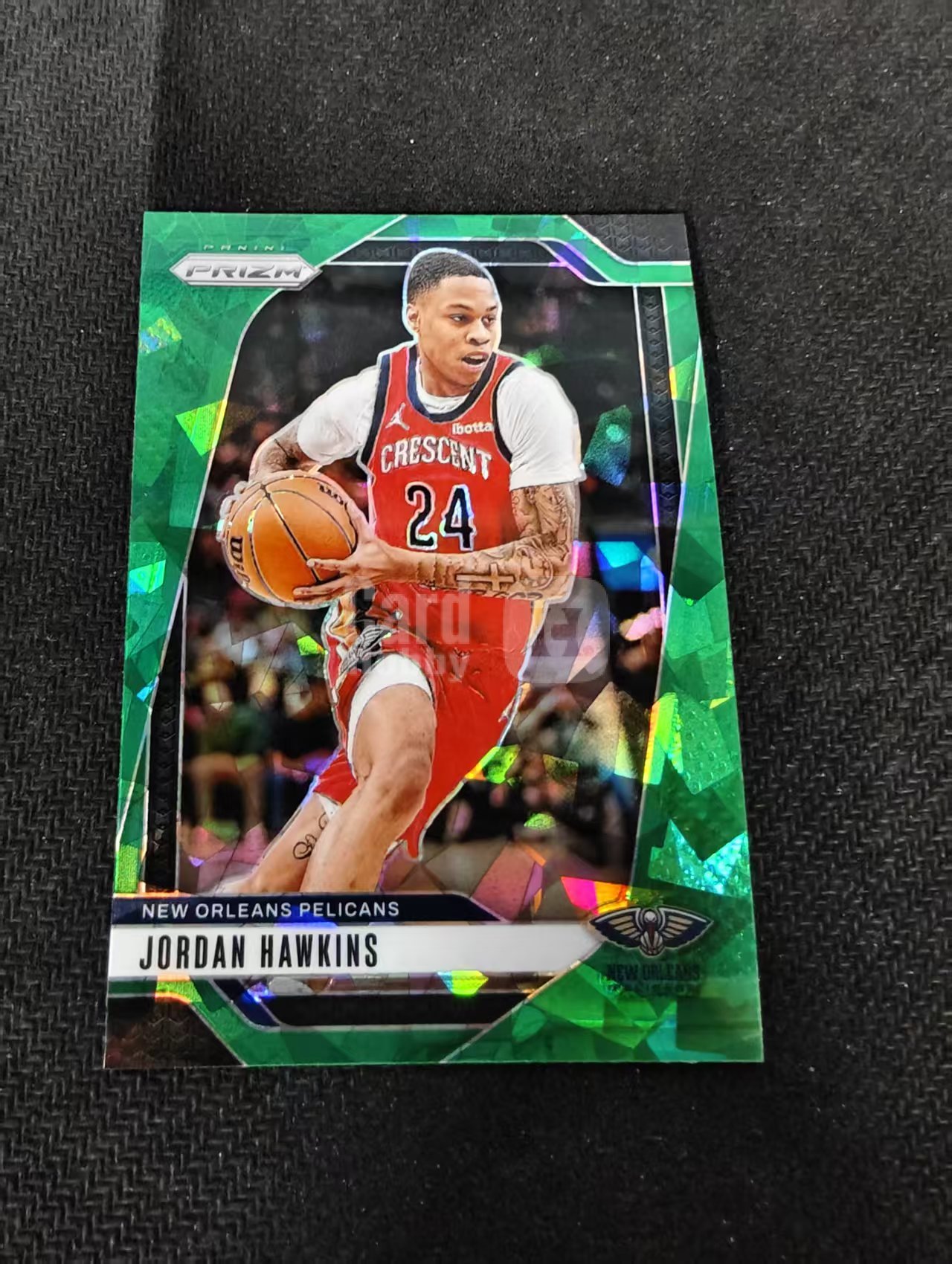 2024-25 Panini Prizm Jordan Hawkins 乔丹 霍金斯 鹈鹕 碎冰折 PZ 划痕 边角瑕疵 #48