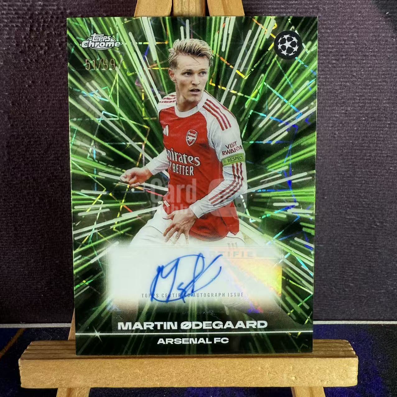 2026 Topps Chrome Martin Odegaard 欧冠 阿森纳 厄德高 99编 绿镭射折 签名签字 完美墨迹 微瑕划痕【拾艺代卖】SY06270