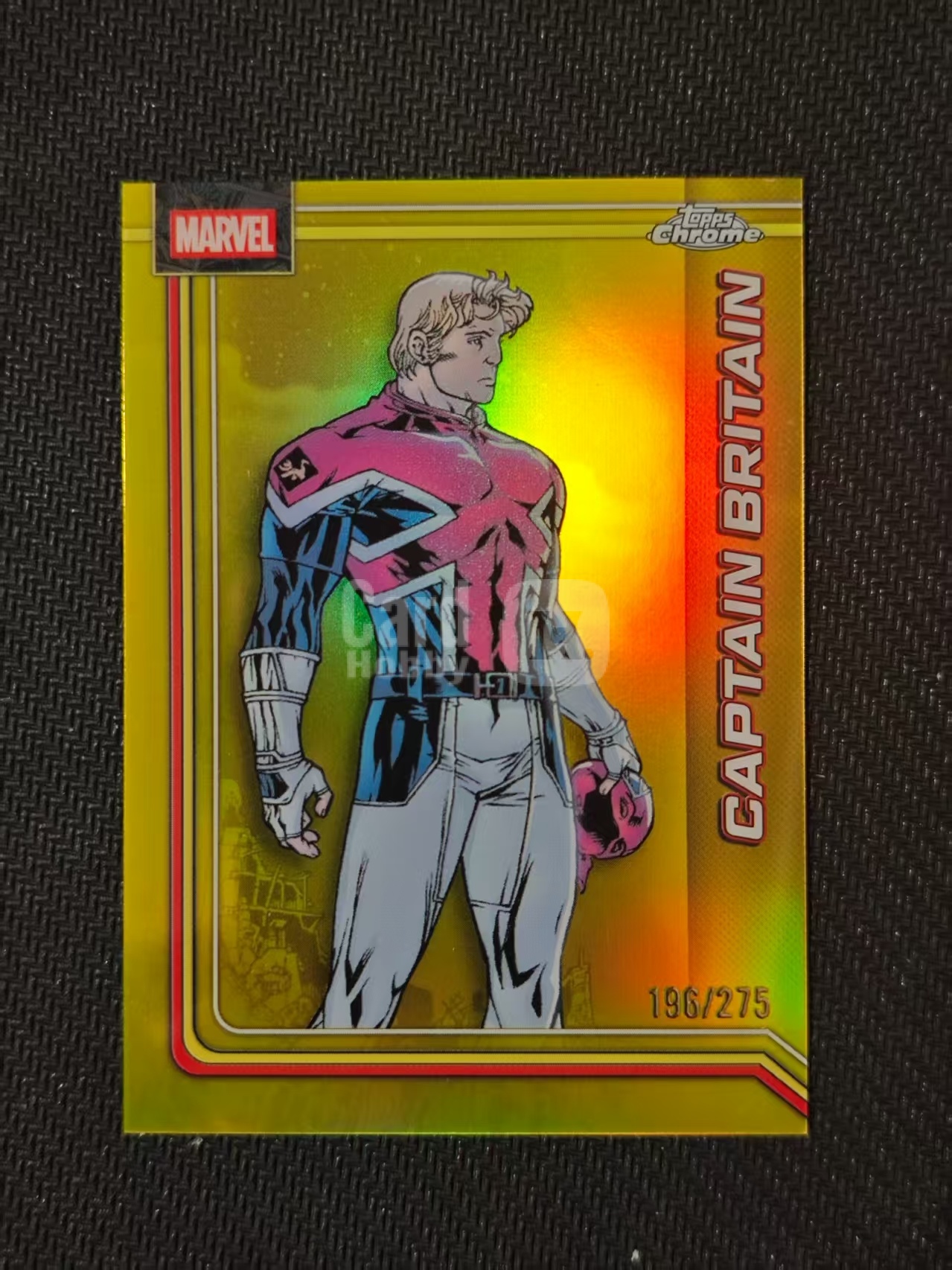 2026 Topps Chrome Captain Britain 【有品代卖】漫威 MARVEL 英国队长 布莱恩・布拉多克 275编 黄折 折射 收藏必备 卡品如图/sushi