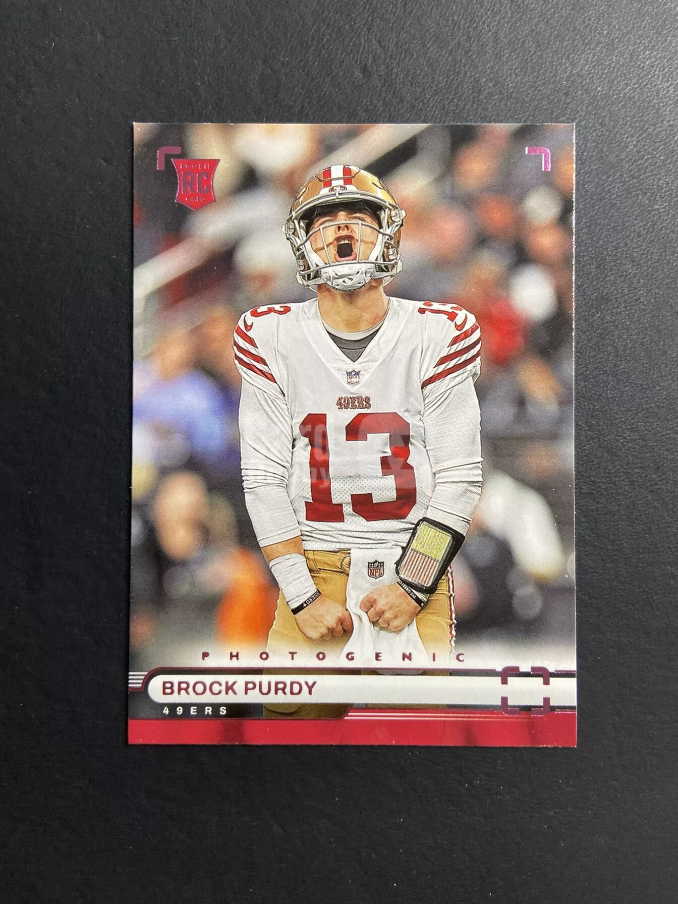 2022 Panini Chronicles Brock Purdy 【肥猫代卖】C06E 上镜 旧金山49人 新秀RC 布洛克 普尔迪 庆祝选图 粉折 收藏必备