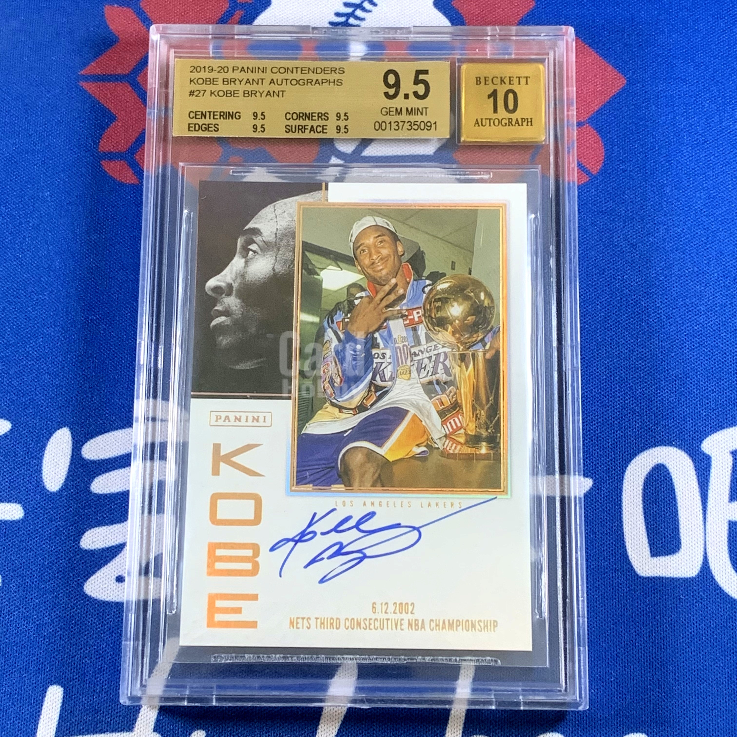 2019-20 Panini Contenders Kobe Bryant 【海宝】湖人 科比 总冠军奖杯 捧杯签 大比例 SP 生涯签 签字卡 卡签 BGS金标9.5/10分 True Gem【科】