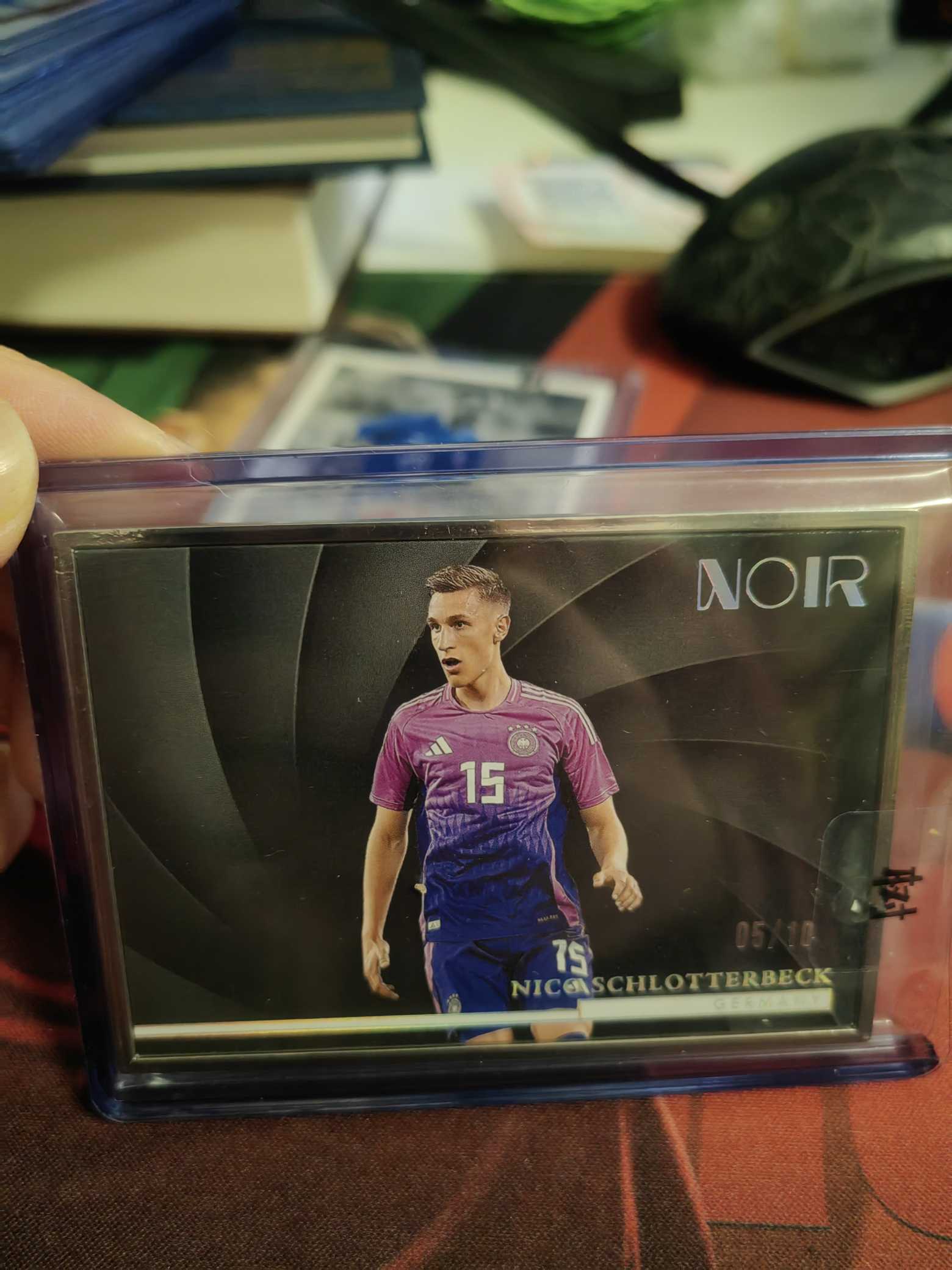 2025 Panini Noir Nico Schlotterbeck 2025 Panini Noir 德国 多特蒙德 施洛特贝克 10编银框base卡 !!!