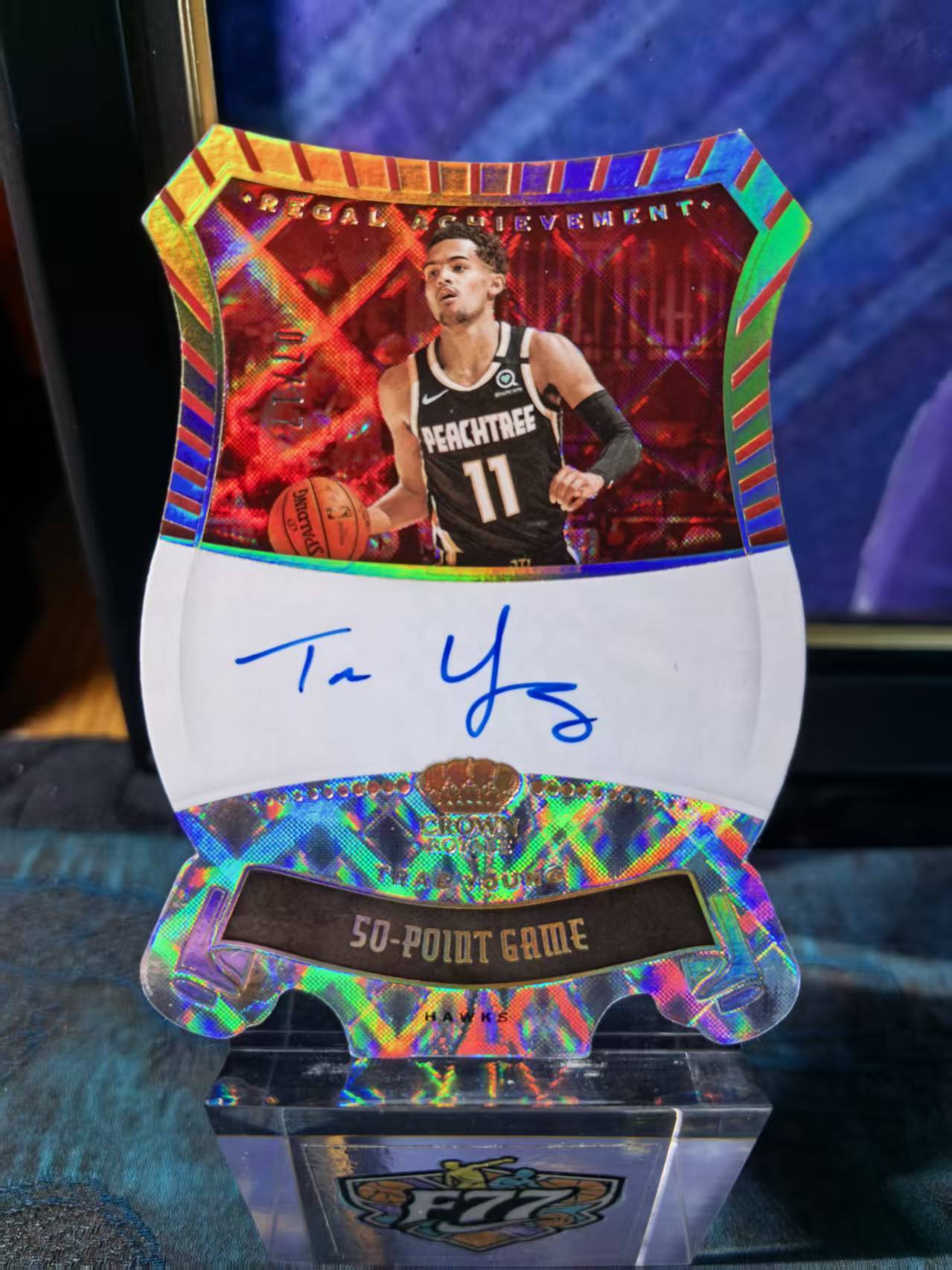 2020-21 Panini Crown Royale Trae Young 皇冠 老鹰 特雷杨 折射 金平行 签字 卡签 17编 低编 异形切割 卡品如图 收藏必备 龙龙