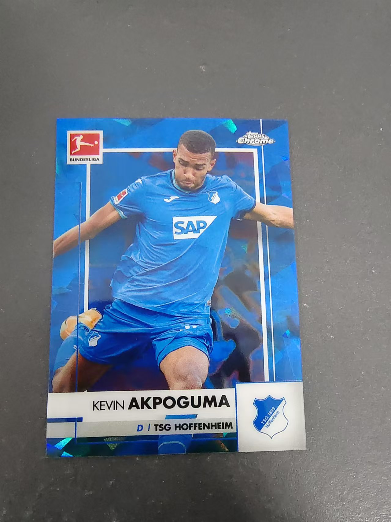 【汽水拍卖】2021 Topps Chrome kevin akpoguma 德甲 霍芬海姆 阿克波古马 蓝碎冰 #45